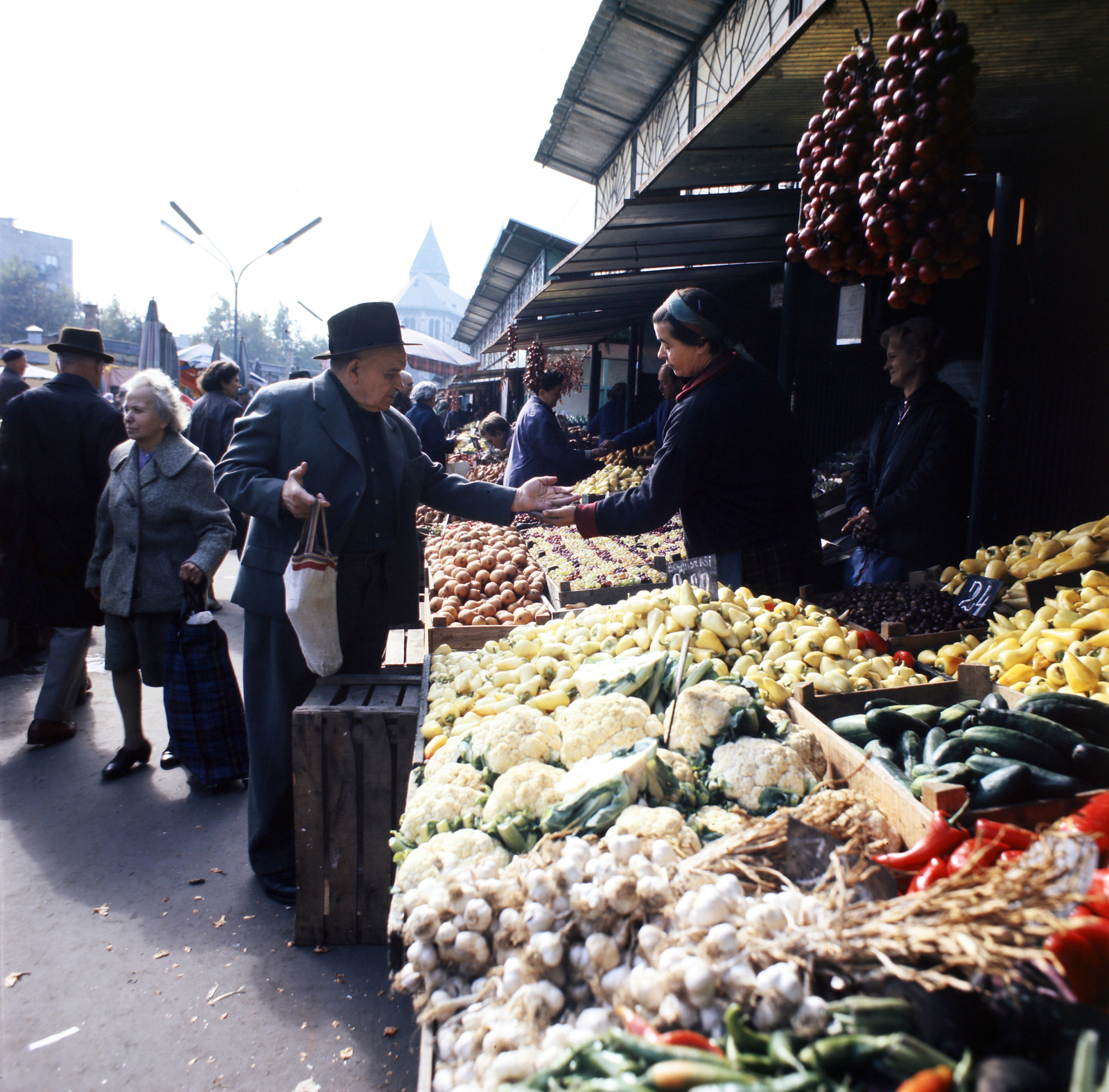 Hungary, Budapest XIII., Lehel (Élmunkás) téri piac., 1971, Szalay Zoltán, Budapest, Fortepan #191003