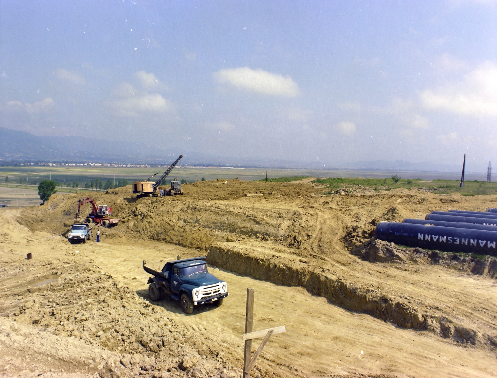 1981, Szalay Zoltán, színes, kotrógép, csővezeték, ZIL-márka, ZIL 555 MMZ, Fortepan #191027