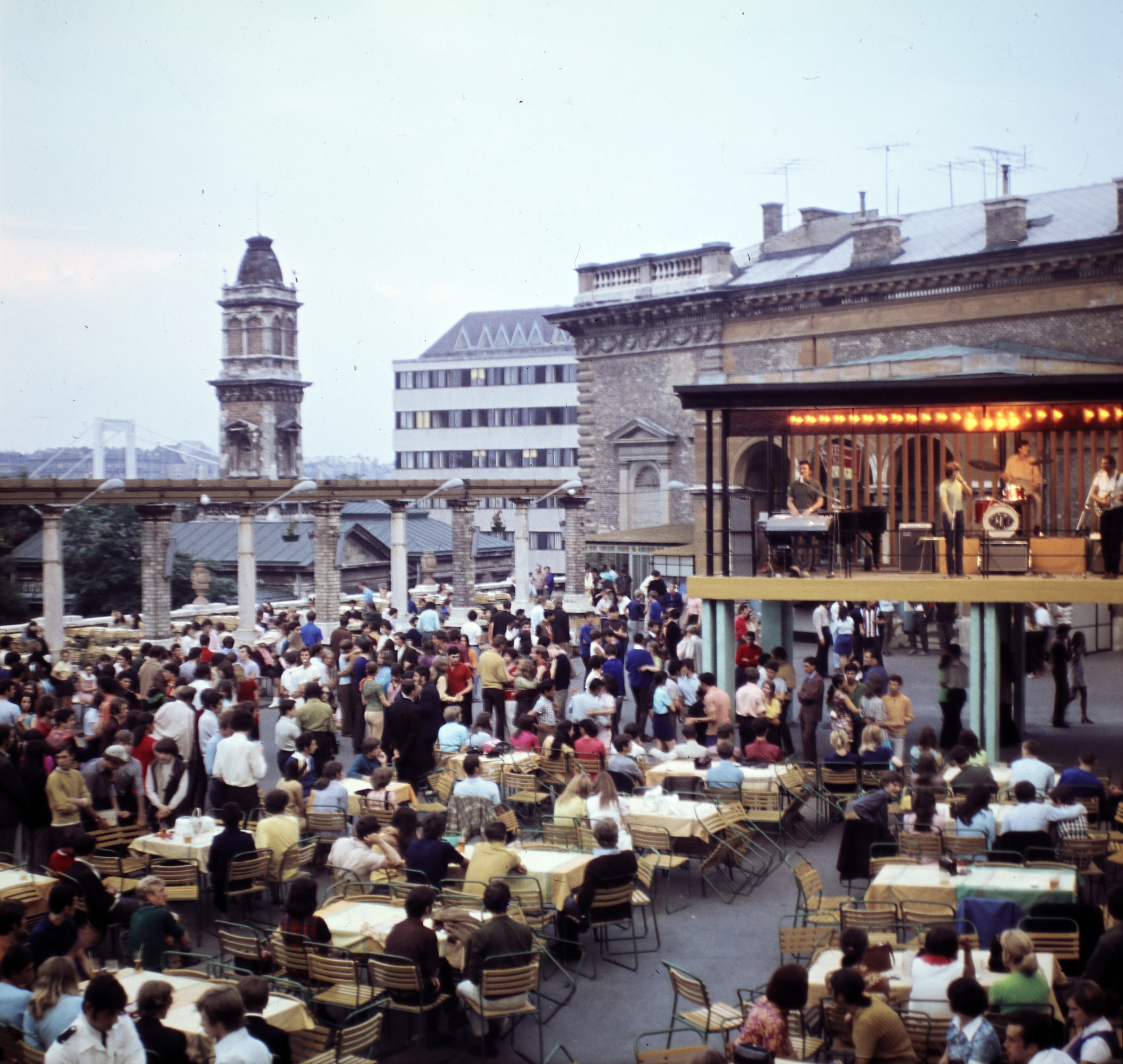 Hungary, Budapest I., Várkert Bazár, Budai Ifjúsági Park., 1970, Szalay Zoltán, colorful, Budapest, Fortepan #191057