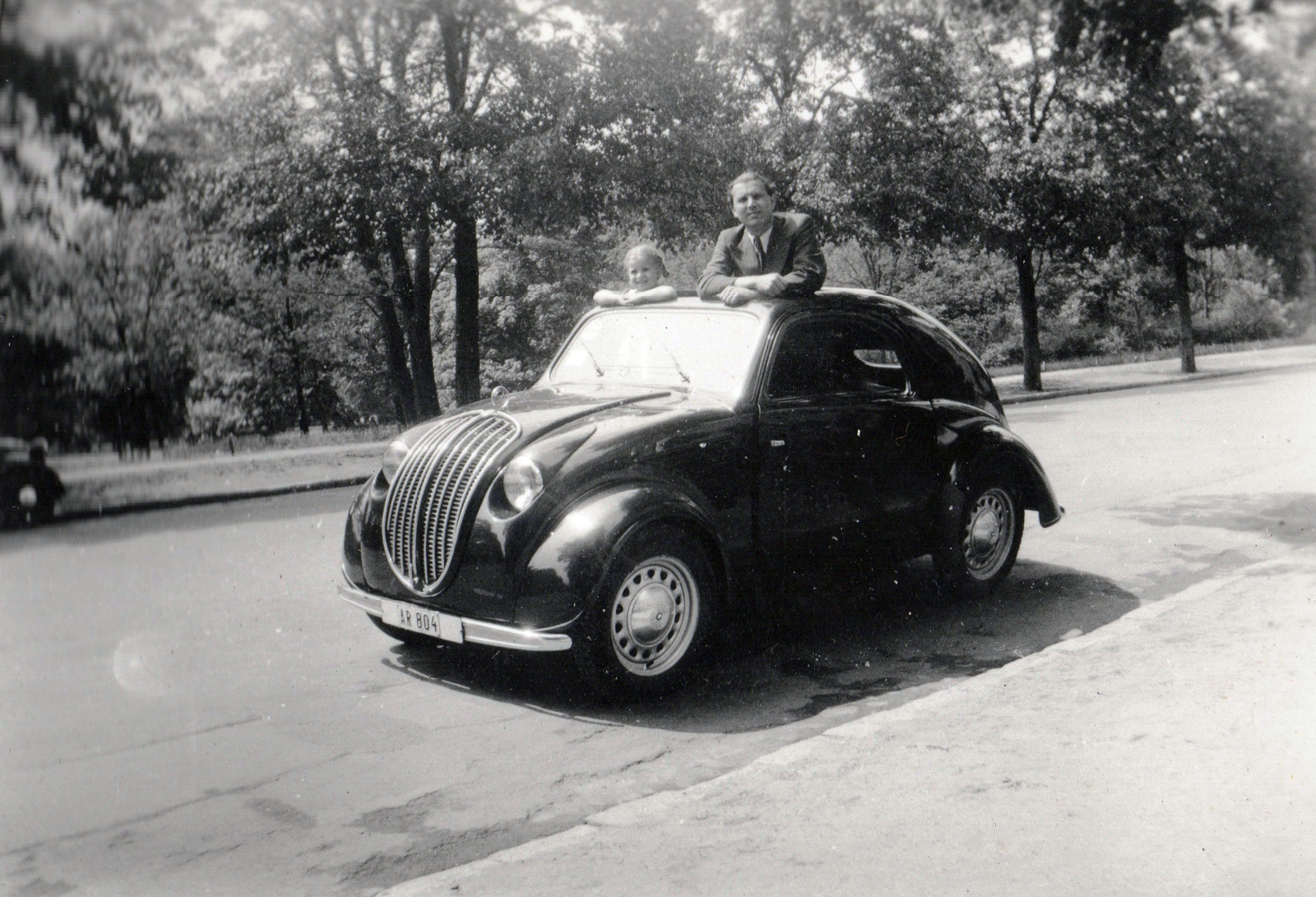 1941, Fabriczius/Bodnár, girl, automobile, girls'n'cars, Fortepan #191212