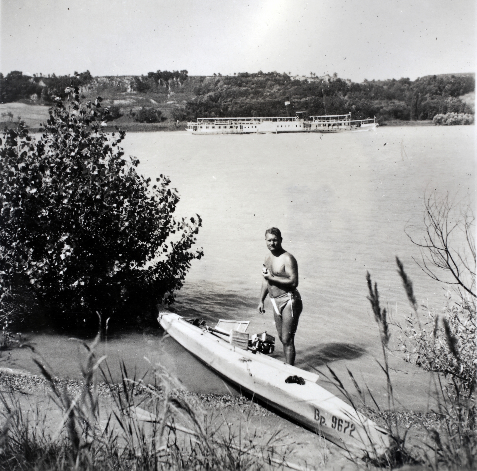 1936, Kieselbach Gyula, Danube's shore, swimming trunks, steamboat, boat, Fortepan #191299