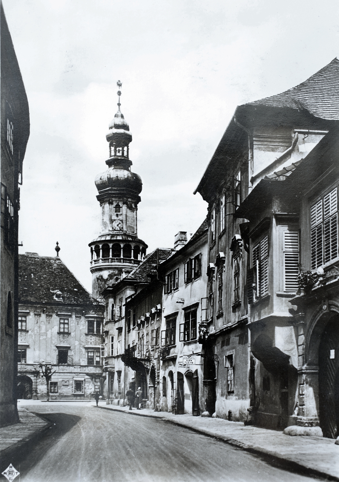 Hungary, Sopron, a Tűztorony a Kolostor utcából nézve., 1929, Kieselbach Gyula, Fortepan #191343