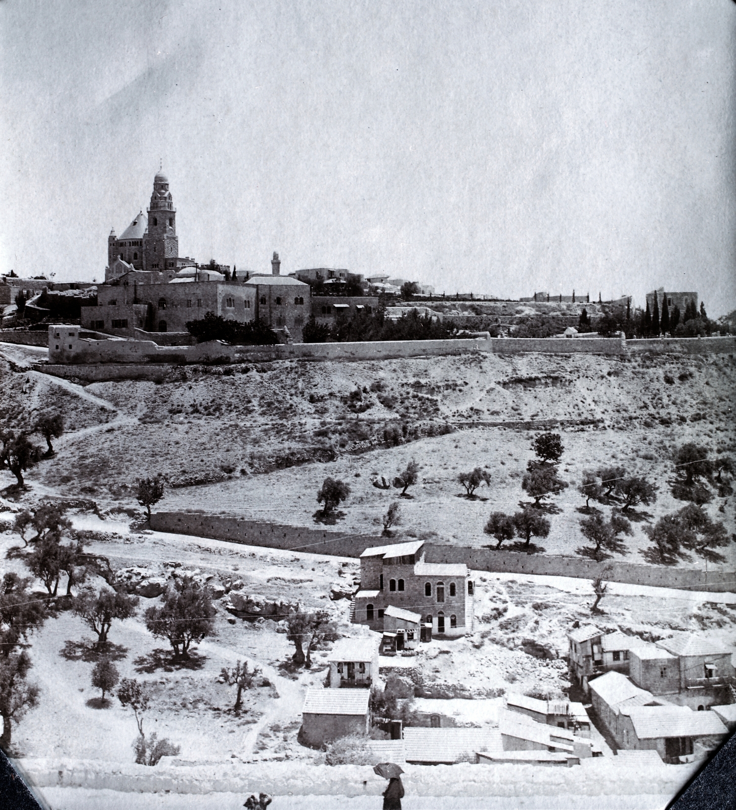 Israel, Jerusalem, szemben a Sion-hegyen a Nagyboldogasszony bencés apátság., 1916, Kieselbach Gyula, Fortepan #191367
