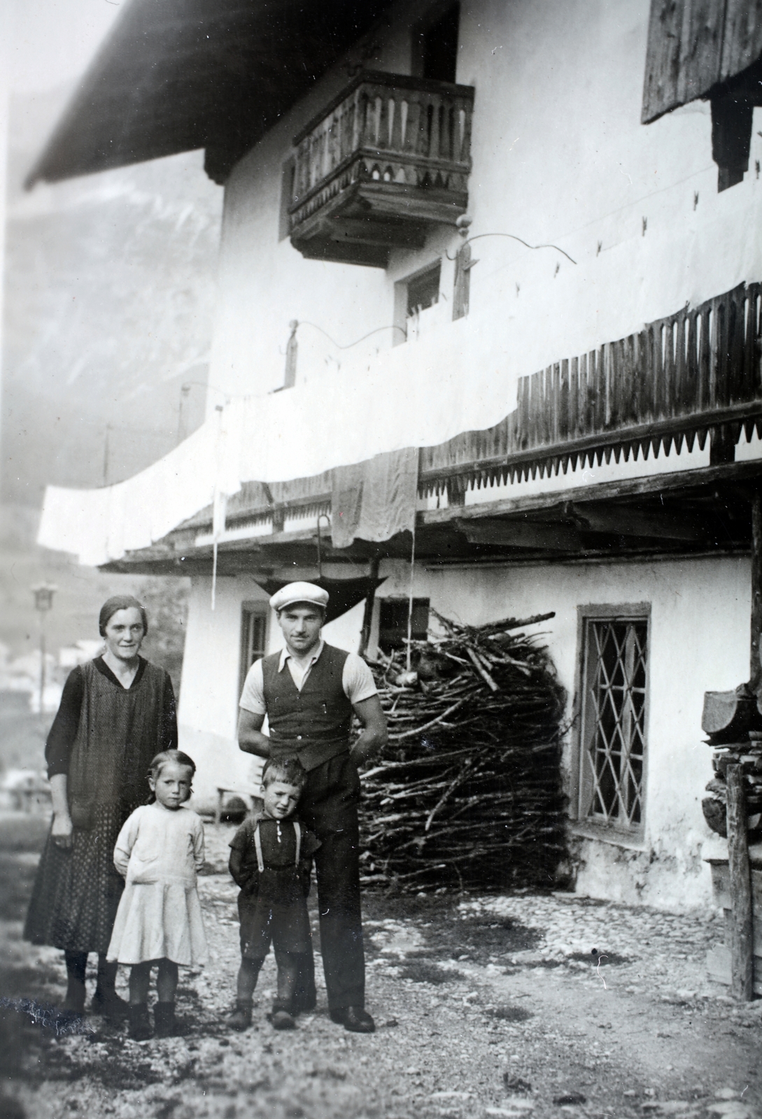 1937, Kieselbach Gyula, family, balcony, Fortepan #191445