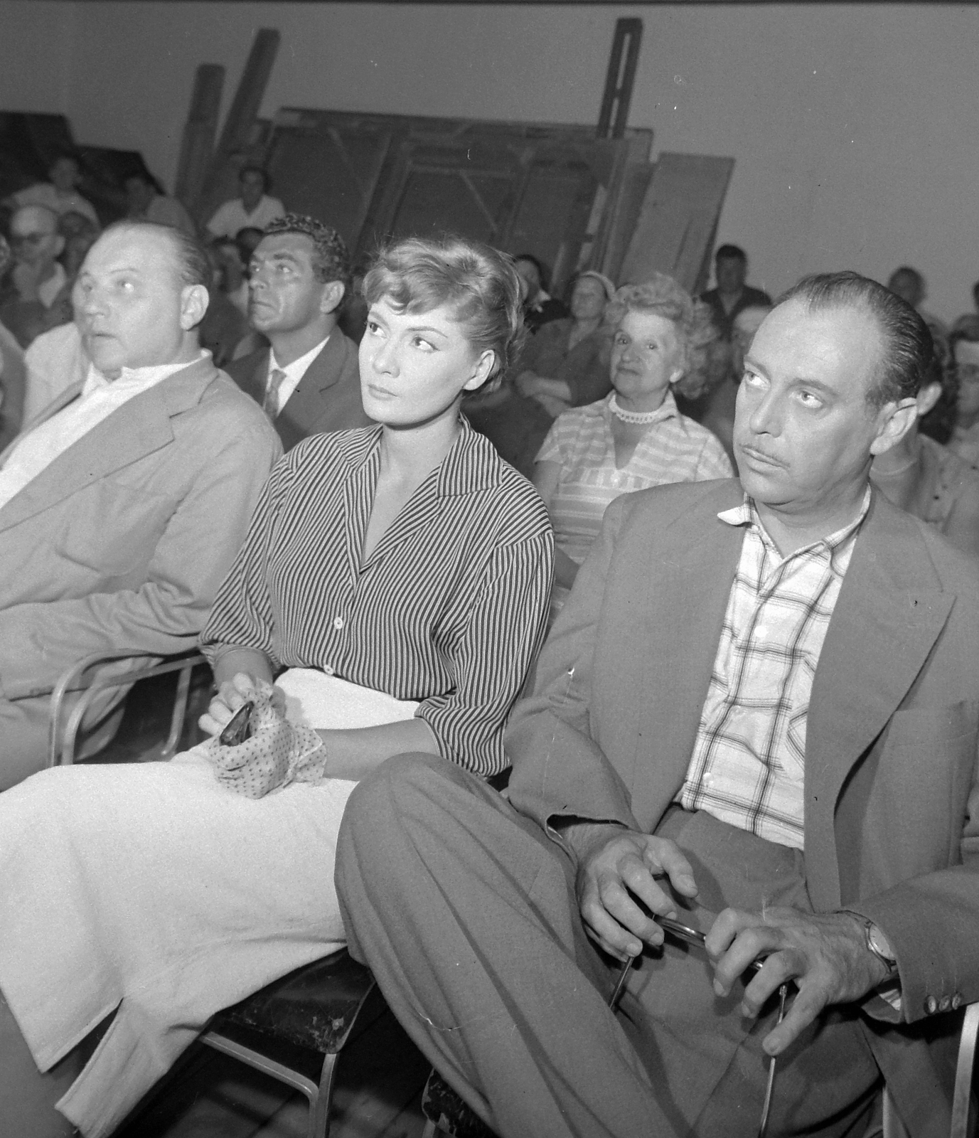 Magyarország, Budapest VIII., Apáti Imre színművész, Bara Margit színművésznő, Várkonyi Zoltán rendező, mögöttük Bárdy György színművész a Nemzeti Színház évadnyitó társulati ülésén., 1958, Kotnyek Antal, színházművészet, színház, Budapest, Fortepan #19148