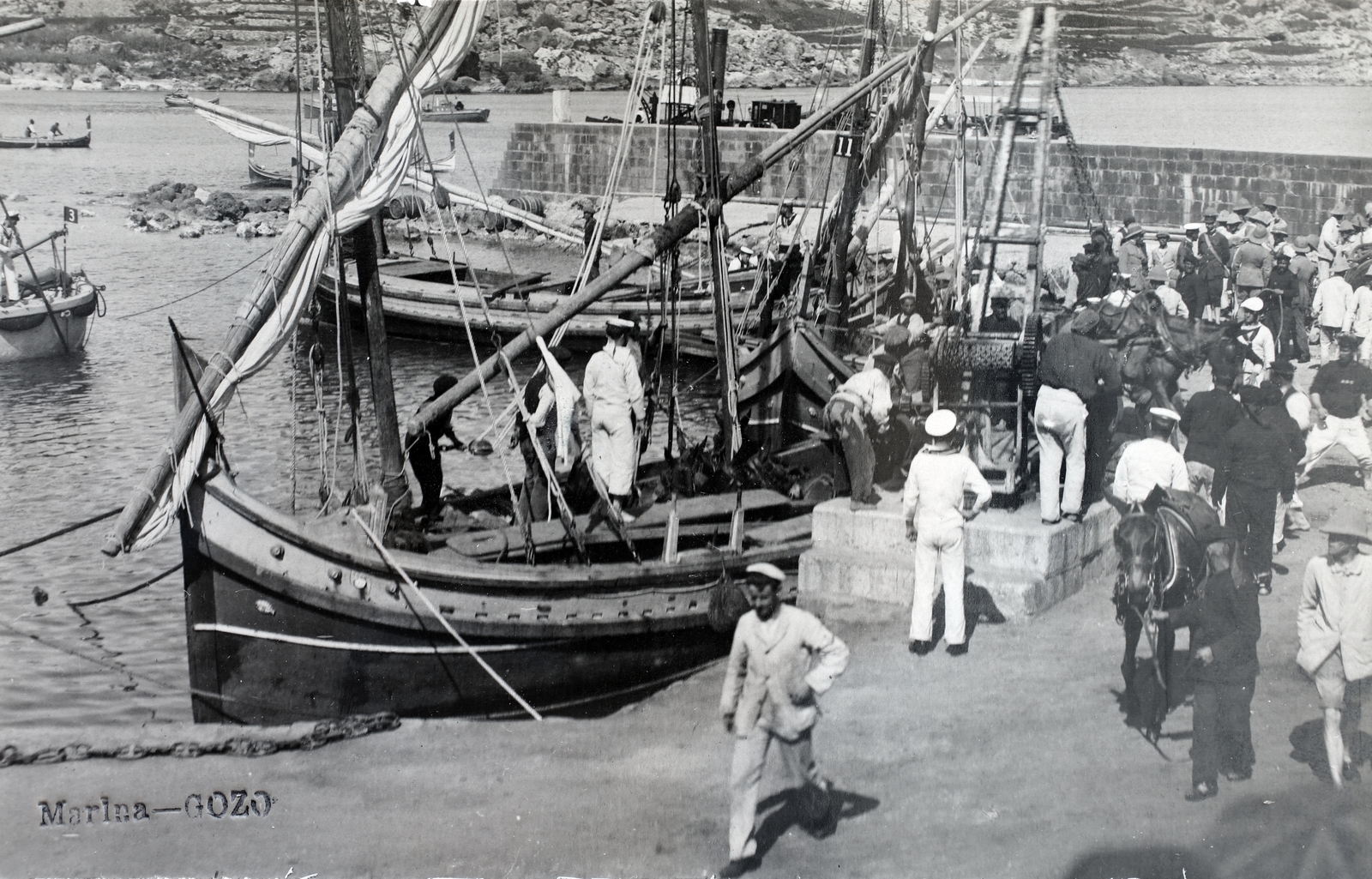 Malta, Mġarr, kikötő., 1928, Kieselbach Gyula, ship, sailor, horse, sailor dress, port, sailboat, fishing, Fortepan #191511