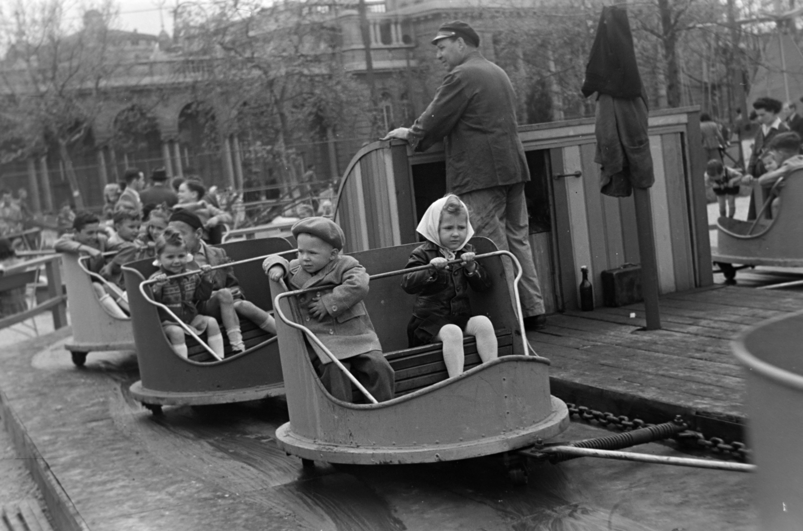 Hungary, Budapest XIV., Kis vidámpark., 1956, Kriss Géza, Budapest, kids, amusement park, Fortepan #191900