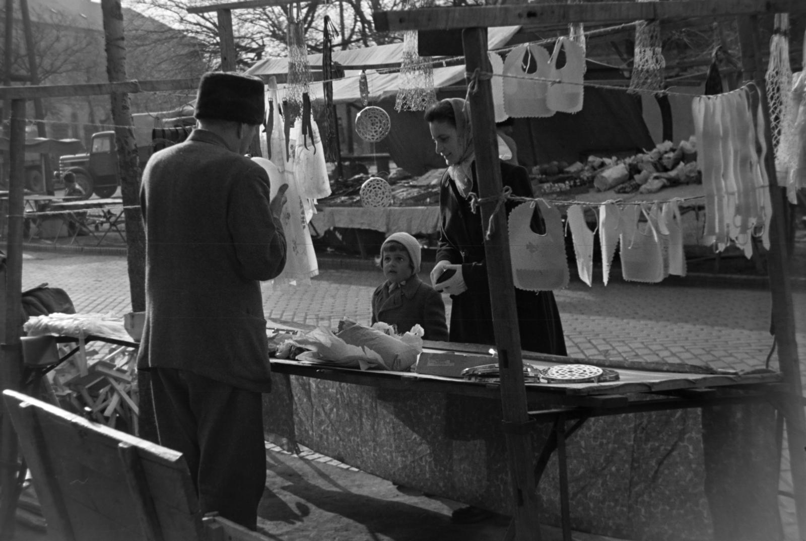 1958, Kriss Géza, stand, seller, Fortepan #191974