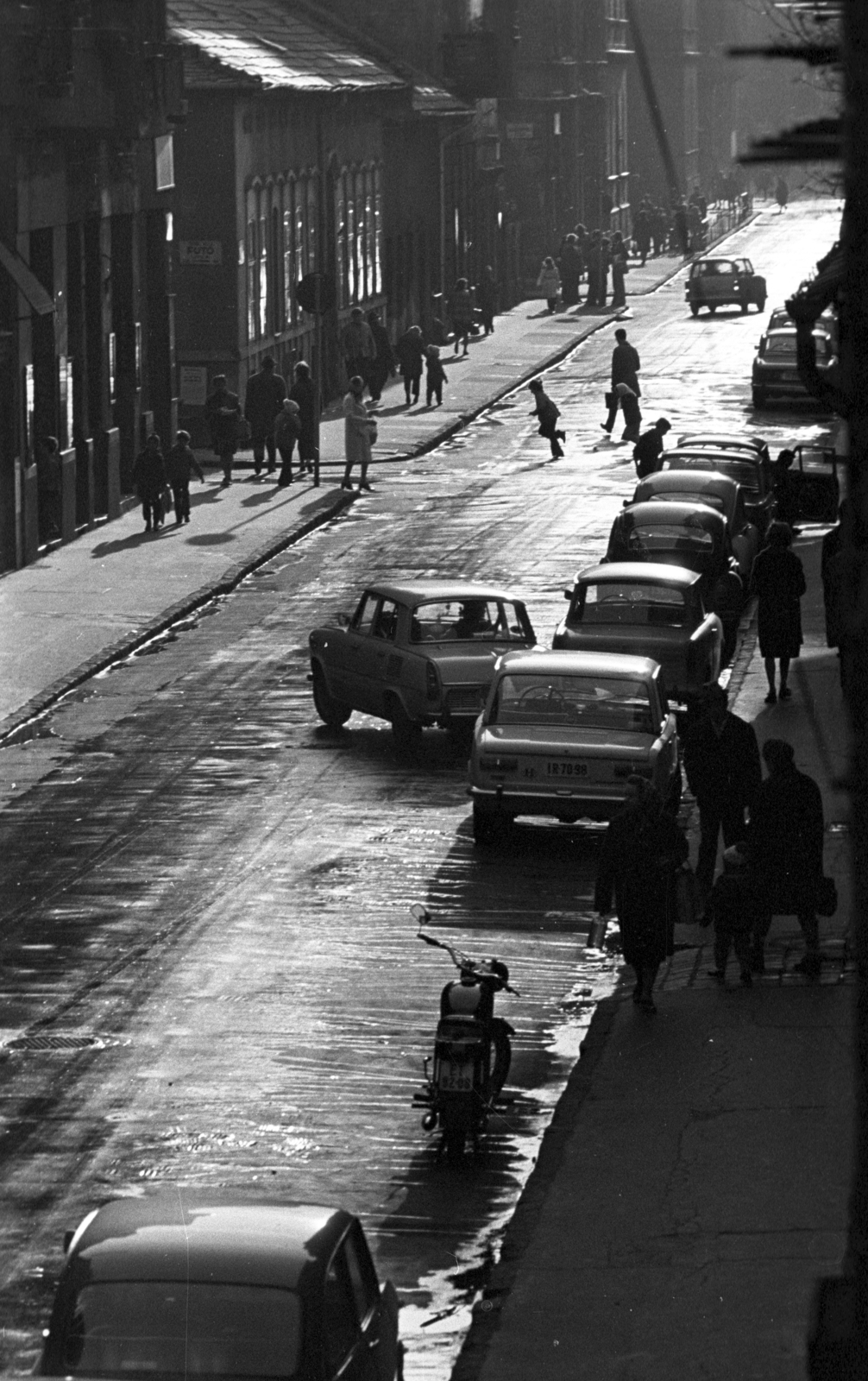 Hungary, Budapest VIII., a Práter utca a Nagy Templom utca felől a József körút felé nézve. A felvétel a Práter utca 34-ből készült., 1978, Kriss Géza, Budapest, Fortepan #192119