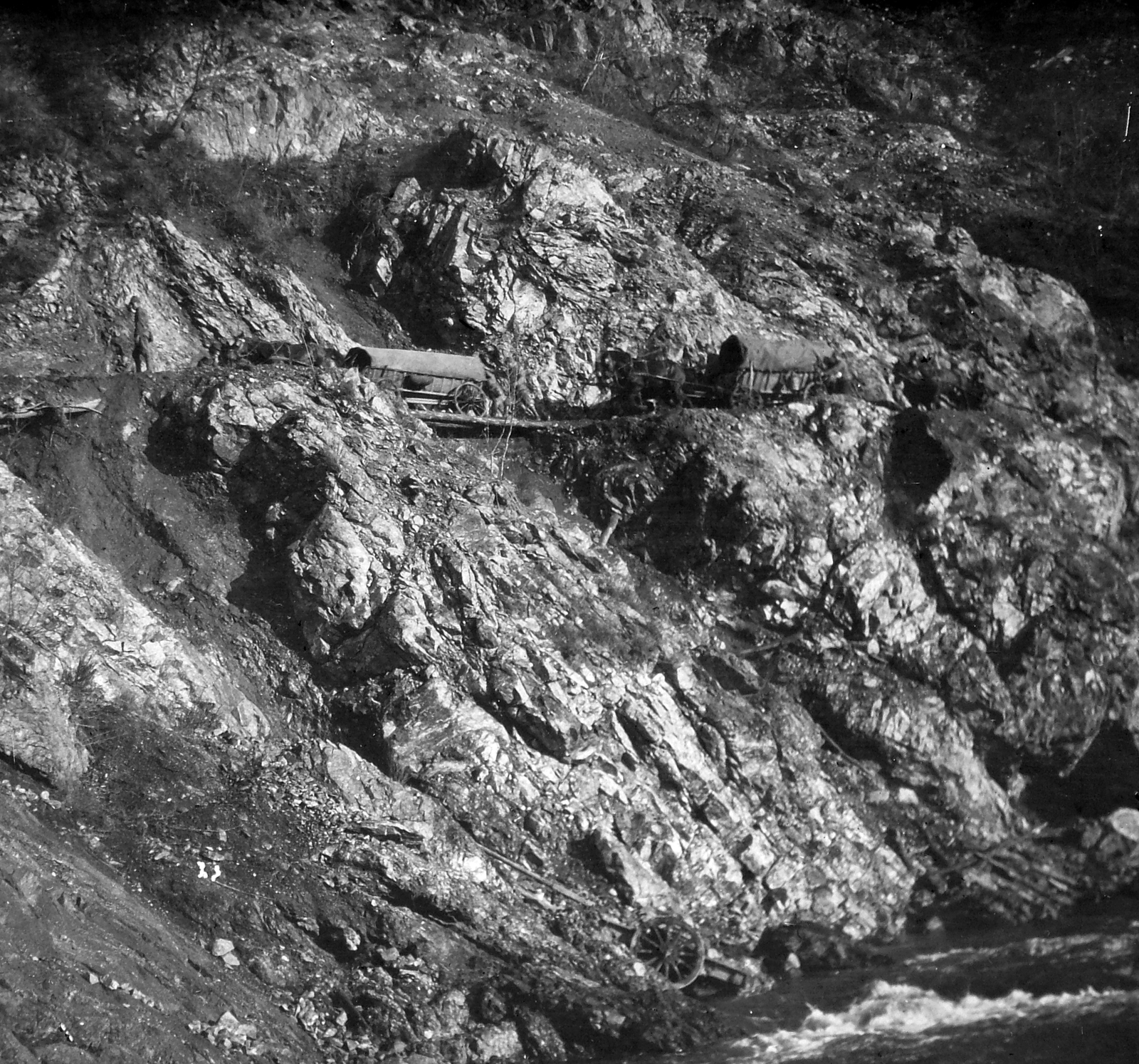 1918, Fortepan, First World War, river, accident, chariot, mountain, hillside, rock, Fortepan #19213