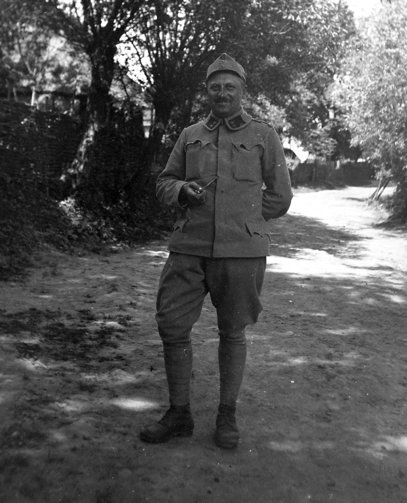 1918, Fortepan, First World War, uniform, garden, smile, man, Fortepan #19216