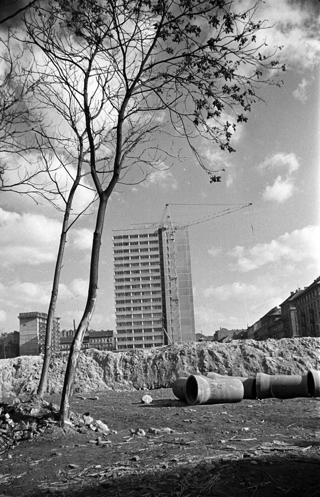 Hungary, Budapest VIII., Szigony utca - Práter utca sarok, balra a háttérben az Illés utca., 1975, Kriss Géza, Budapest, Fortepan #192317