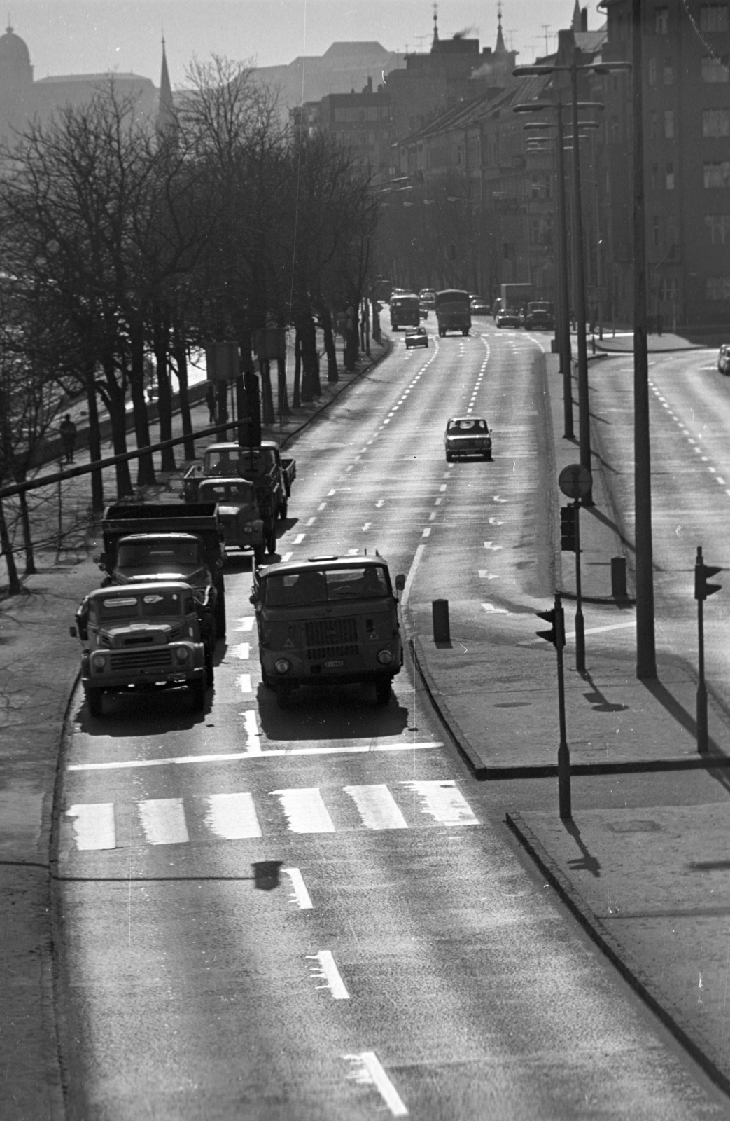 Hungary, Budapest II.,Budapest I., Bem rakpart a Margit híd felől nézve., 1979, Kriss Géza, Budapest, Fortepan #192329