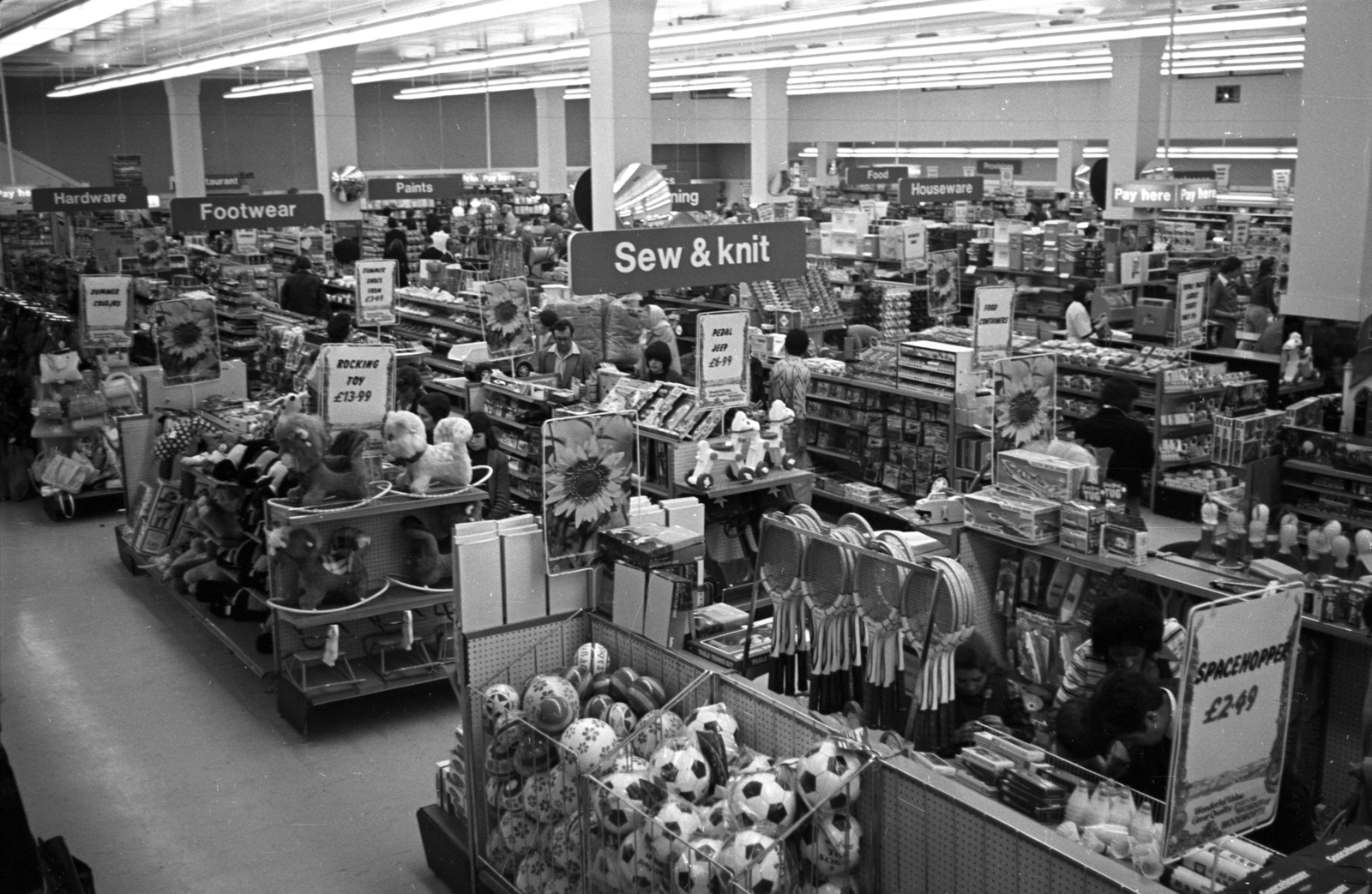 United Kingdom, 1979, Kriss Géza, department store, shopping, Fortepan #192498