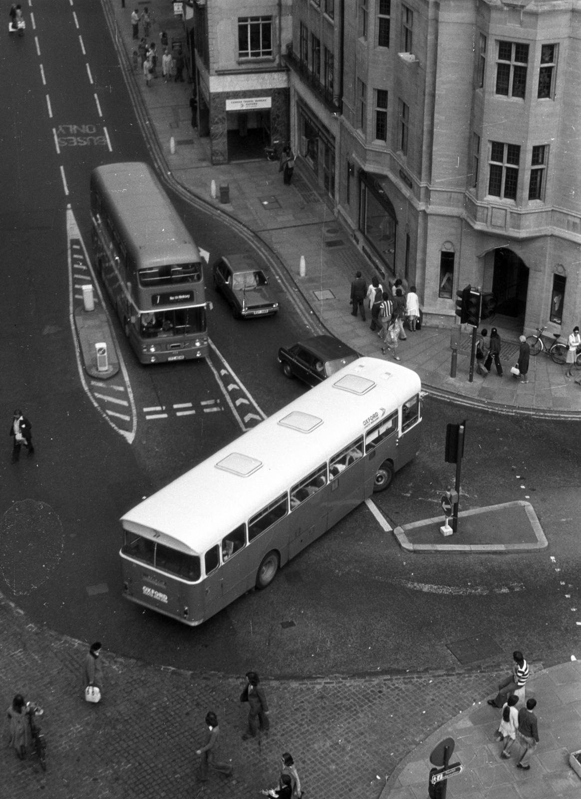 United Kingdom, Oxford, Queen Street, kilátás a Carfax Tower-ből a High Street felé., 1979, Kriss Géza, Fortepan #192500