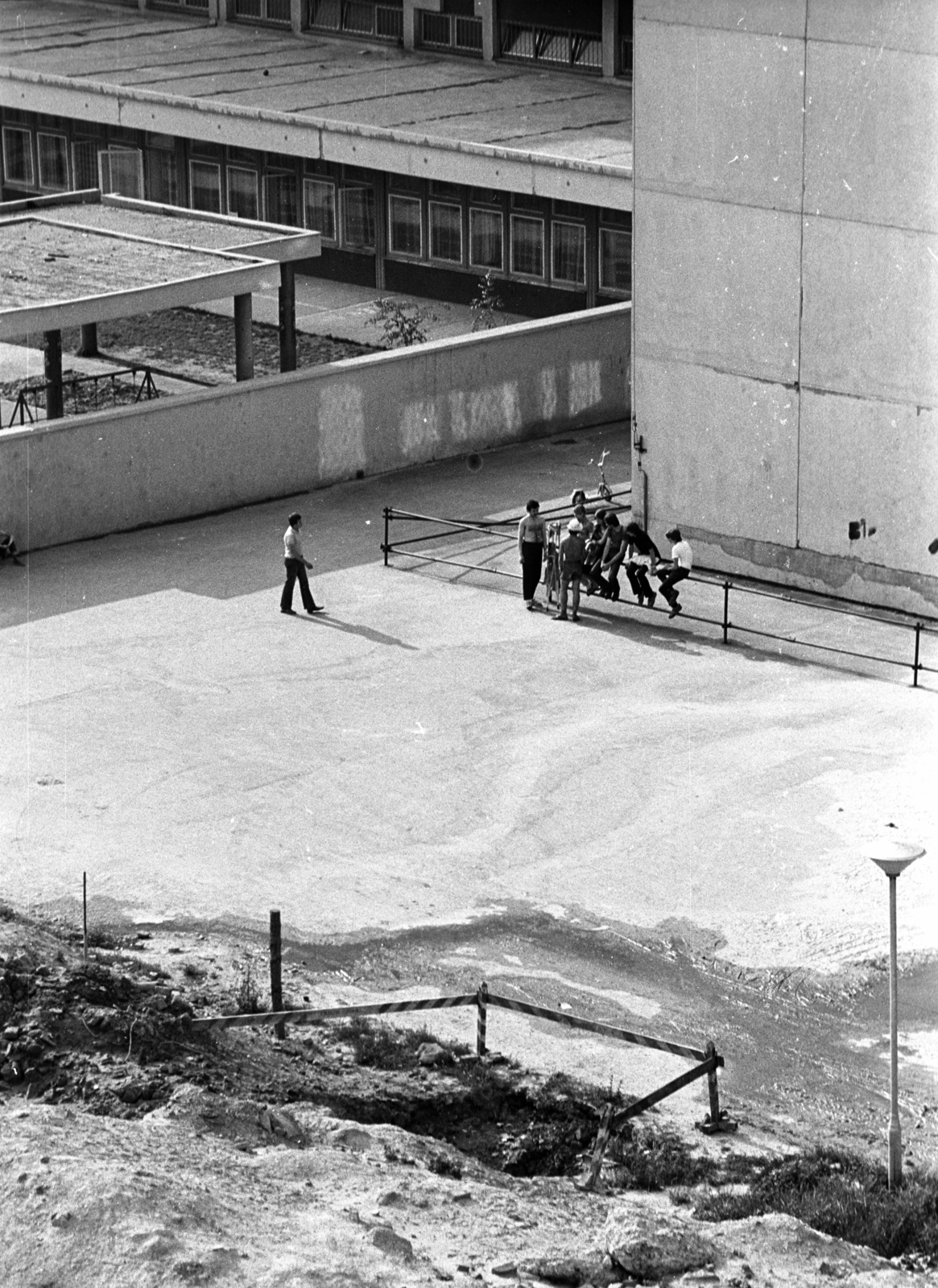 Hungary, Budapest VIII., kilátás a Práter utca 60. számú toronyházból a Losonci térre., 1982, Kriss Géza, Budapest, Fortepan #192574