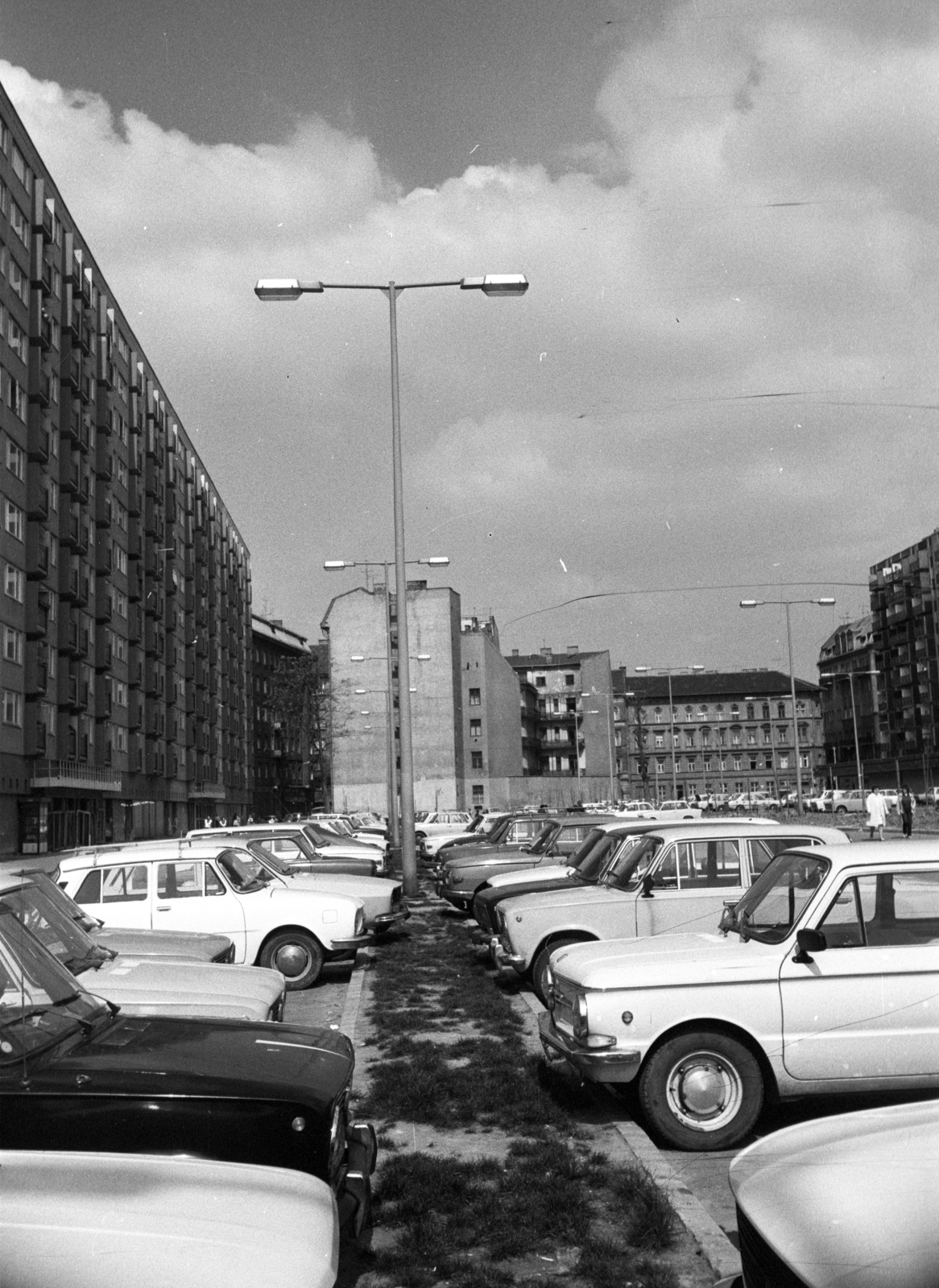 Hungary, Budapest VIII., Szigony utca a Práter utca felől a Baross utca felé nézve., 1982, Kriss Géza, Budapest, Fortepan #192695