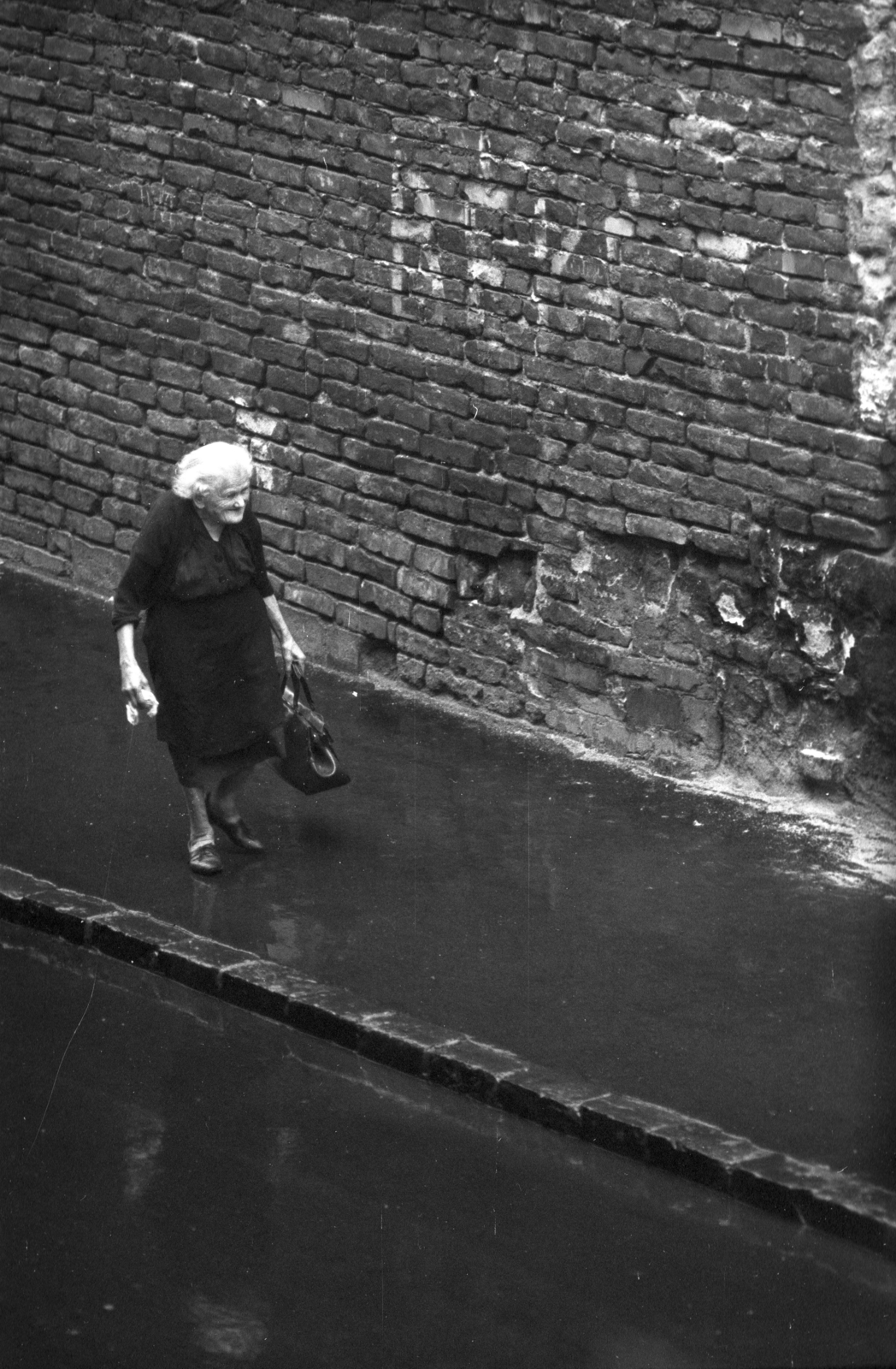 Hungary, Budapest VIII., Nagy Templom utca - Práter utca sarok. A felvétel a Práter utca 34. számú házból készült., 1968, Kriss Géza, Budapest, Fortepan #192949