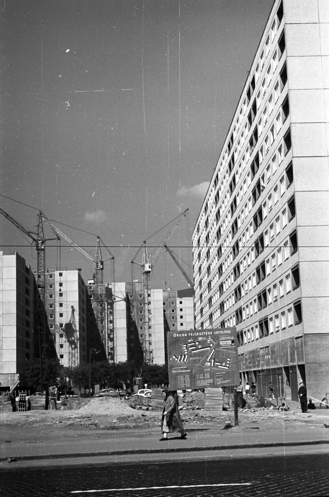 Hungary, Óbuda, Budapest III., Flórián tér, szemben a Kórház utca és a Vörösvári úti közötti házsor építése., 1970, Kriss Géza, Budapest, Fortepan #193023