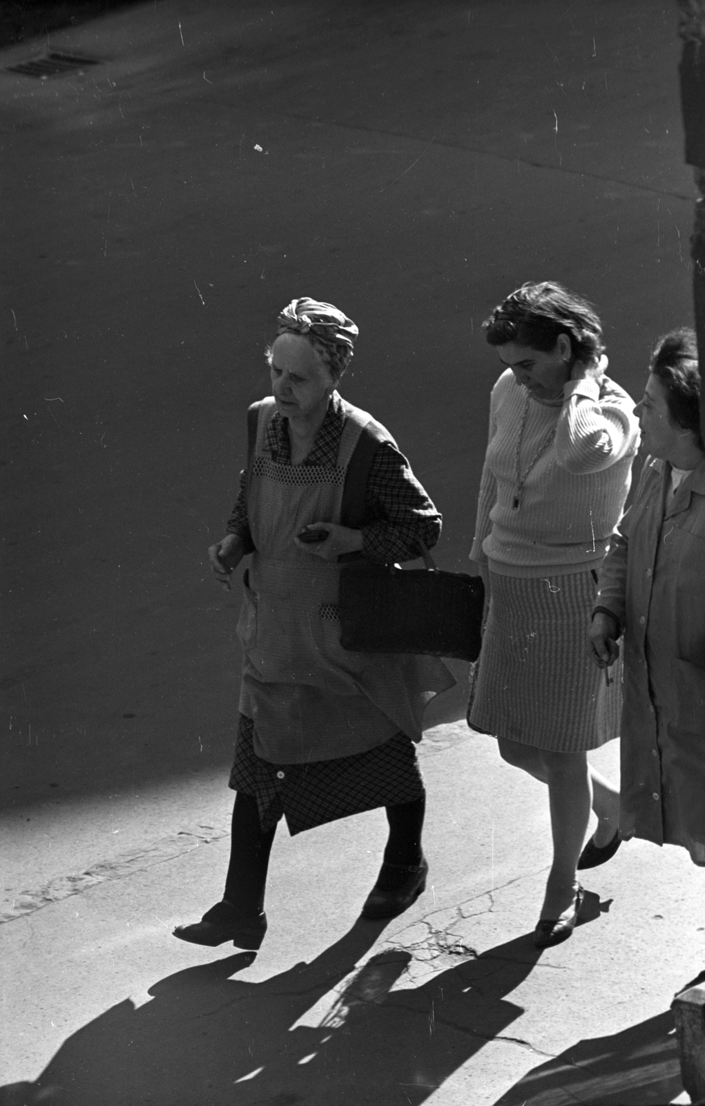 Hungary, Budapest VIII., Nagy Templom utca - Práter utca sarok. A felvétel a Práter utca 34. számú házból készült., 1971, Kriss Géza, Budapest, Fortepan #193064