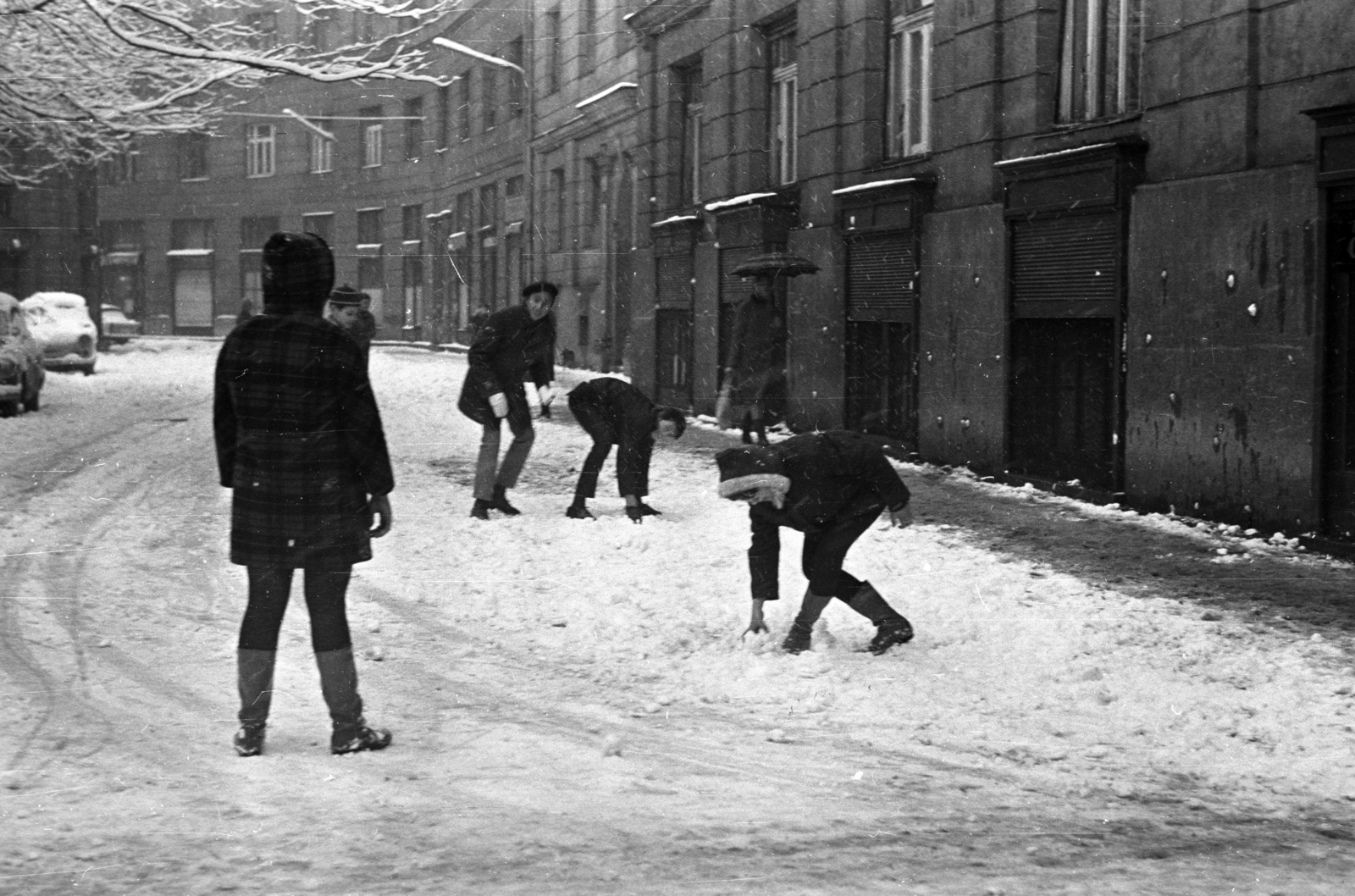 Magyarország, Budapest VIII., a Corvin (Kisfaludy) köz, a Kisfaludy utca felől nézve., 1973, Kriss Géza, Budapest, Fortepan #193152