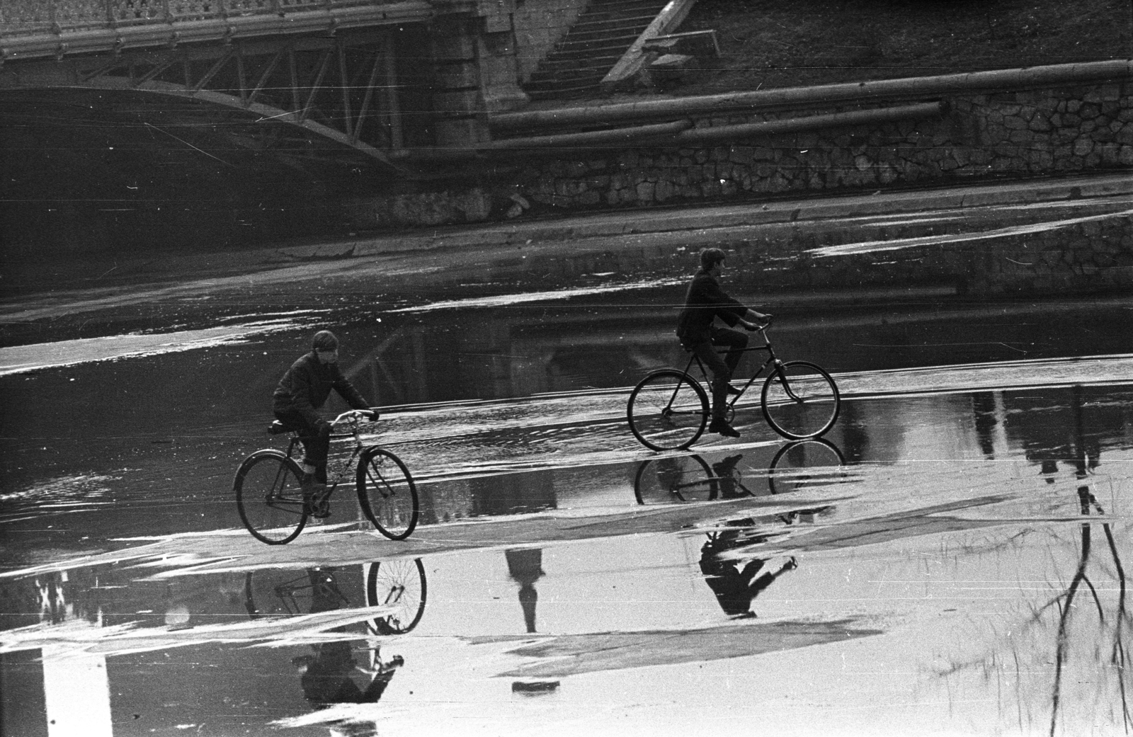 Hungary, Budapest XIV., Városligeti-tó., 1973, Kriss Géza, Budapest, bicycle, Fortepan #193207