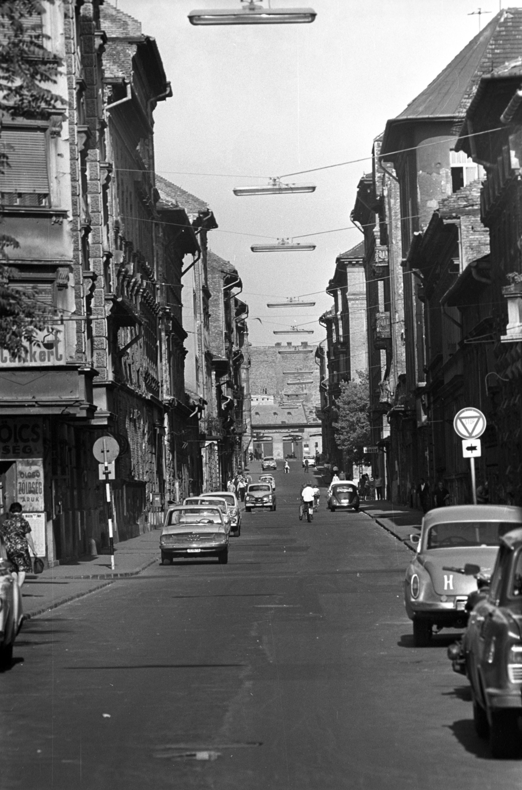 Hungary, Budapest VIII., Práter utca a Nagy Templom utcától az Illés utca felé nézve., 1971, Kriss Géza, Budapest, Fortepan #193251