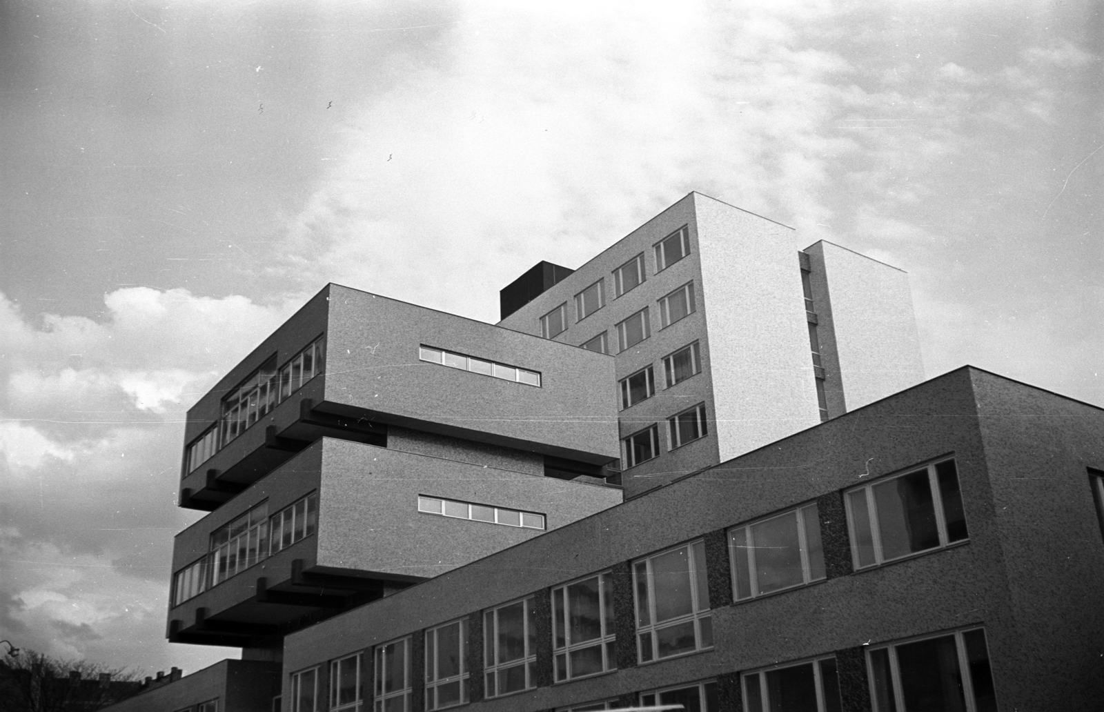 Hungary, Budapest VIII., Tömő utca 25-29., SOTE Szemészeti Klinika (később Semmelweis Egyetem Pulmonológiai Központ)., 1976, Kriss Géza, Budapest, Fortepan #193385