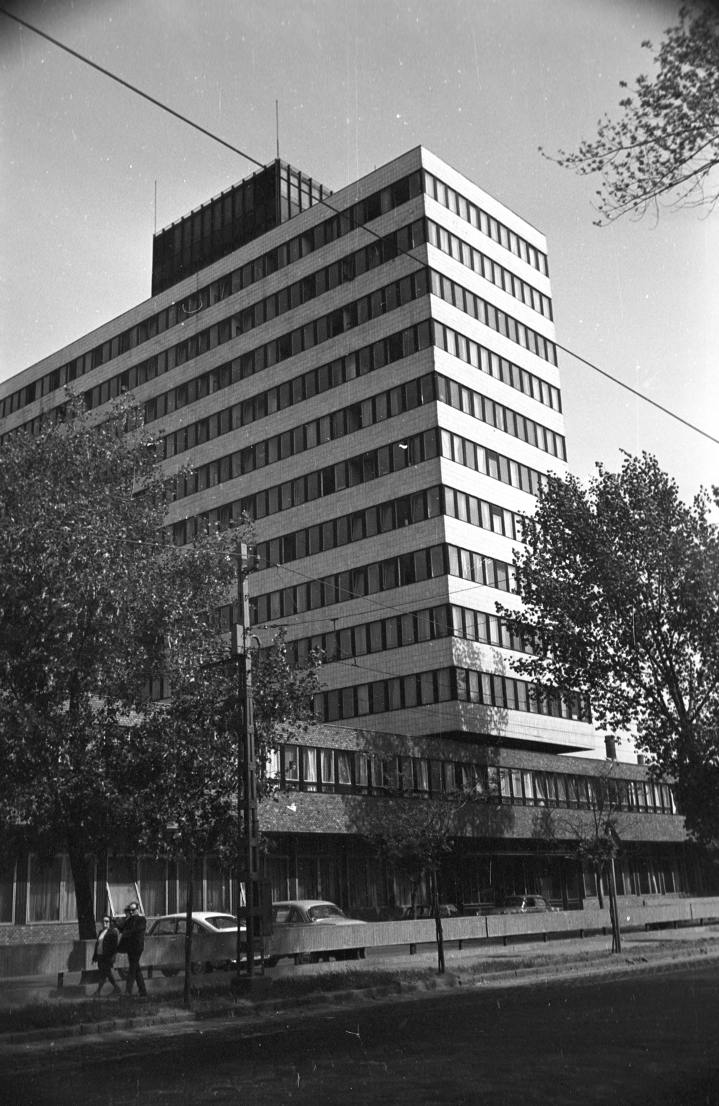 Magyarország, Budapest IV., a Tungsram központi irodaháza., 1977, Kriss Géza, Budapest, Fortepan #193403