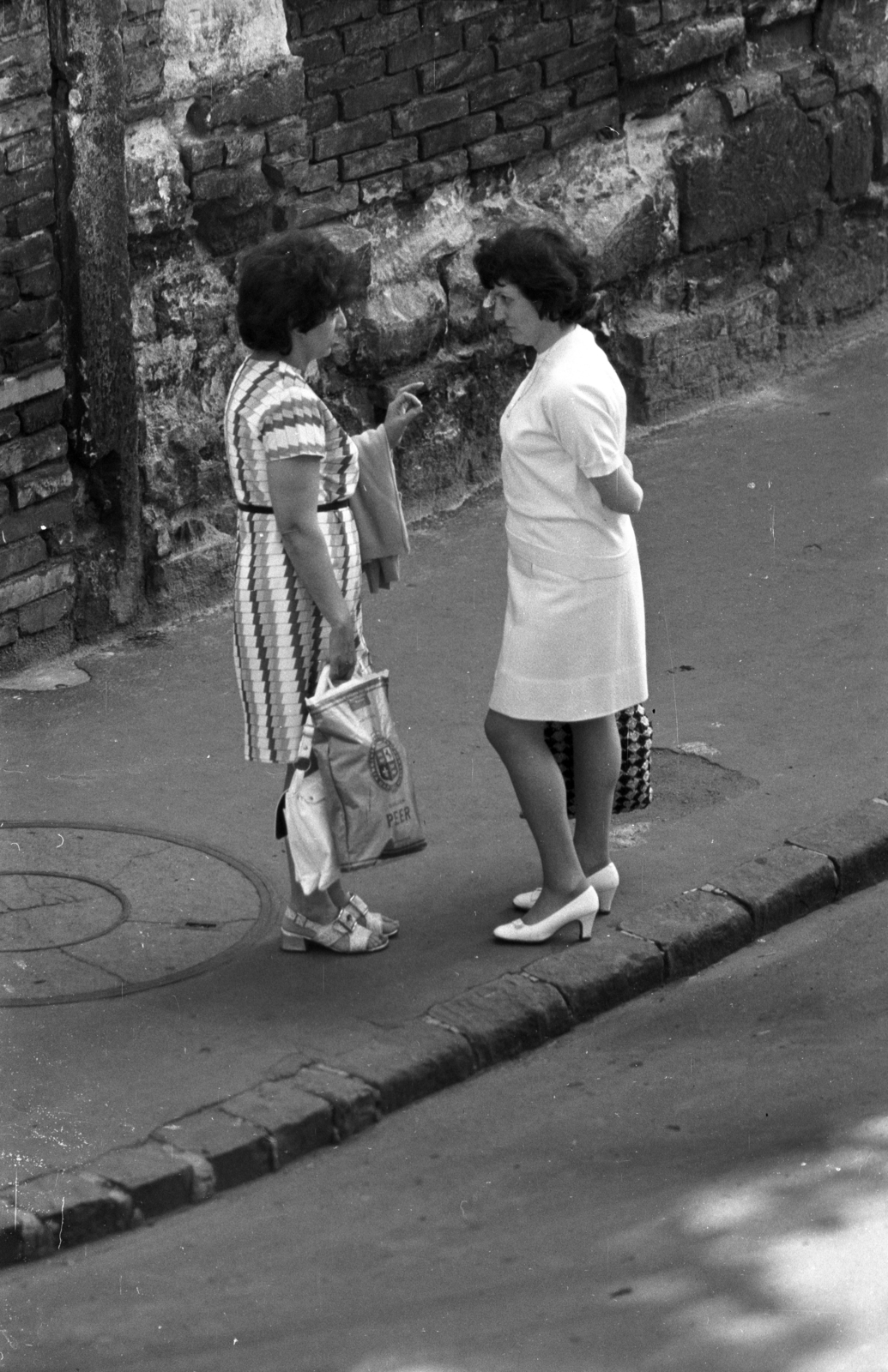 Hungary, Budapest VIII., Práter utca, a felvétel a 34. számú házból készült., 1977, Kriss Géza, Budapest, rumour, Fortepan #193434