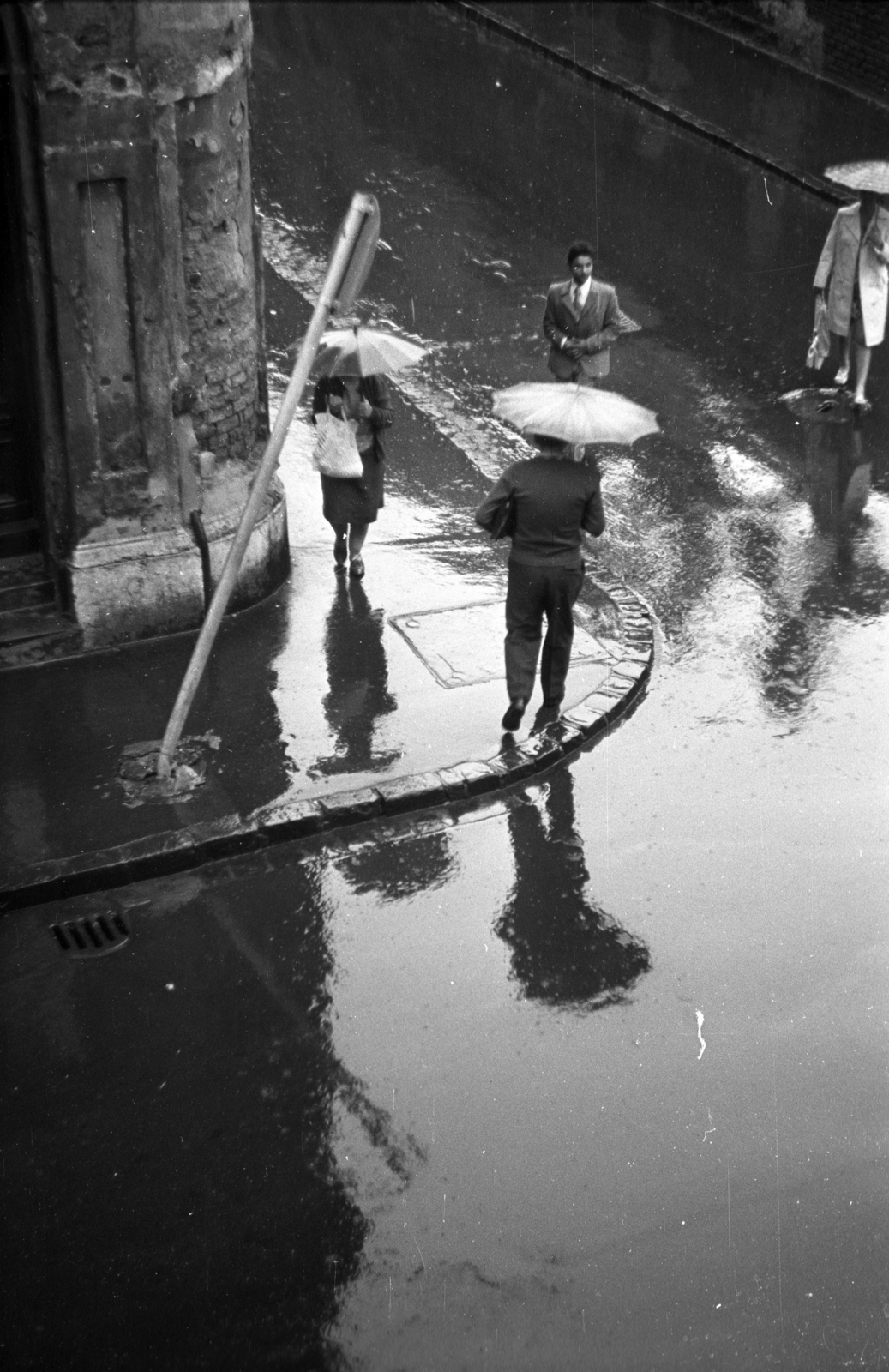 Magyarország, Budapest VIII., Práter utca - Nagy Templom utca sarok. A felvétel a Práter utca 34. számú házból készült., 1978, Kriss Géza, Budapest, Fortepan #193490
