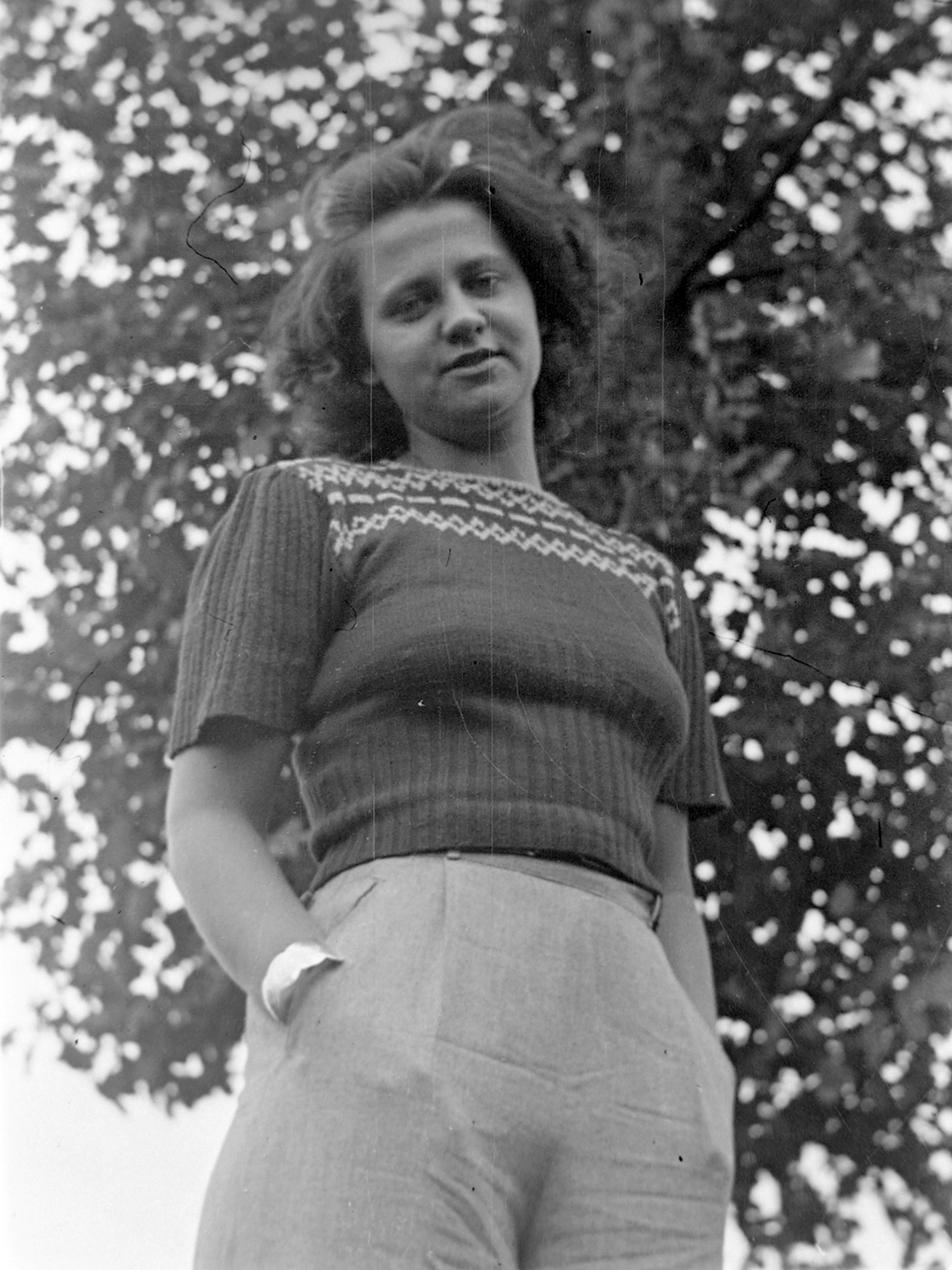 1938, Wein Sarolta, portrait, hands in pockets, Fortepan #19359