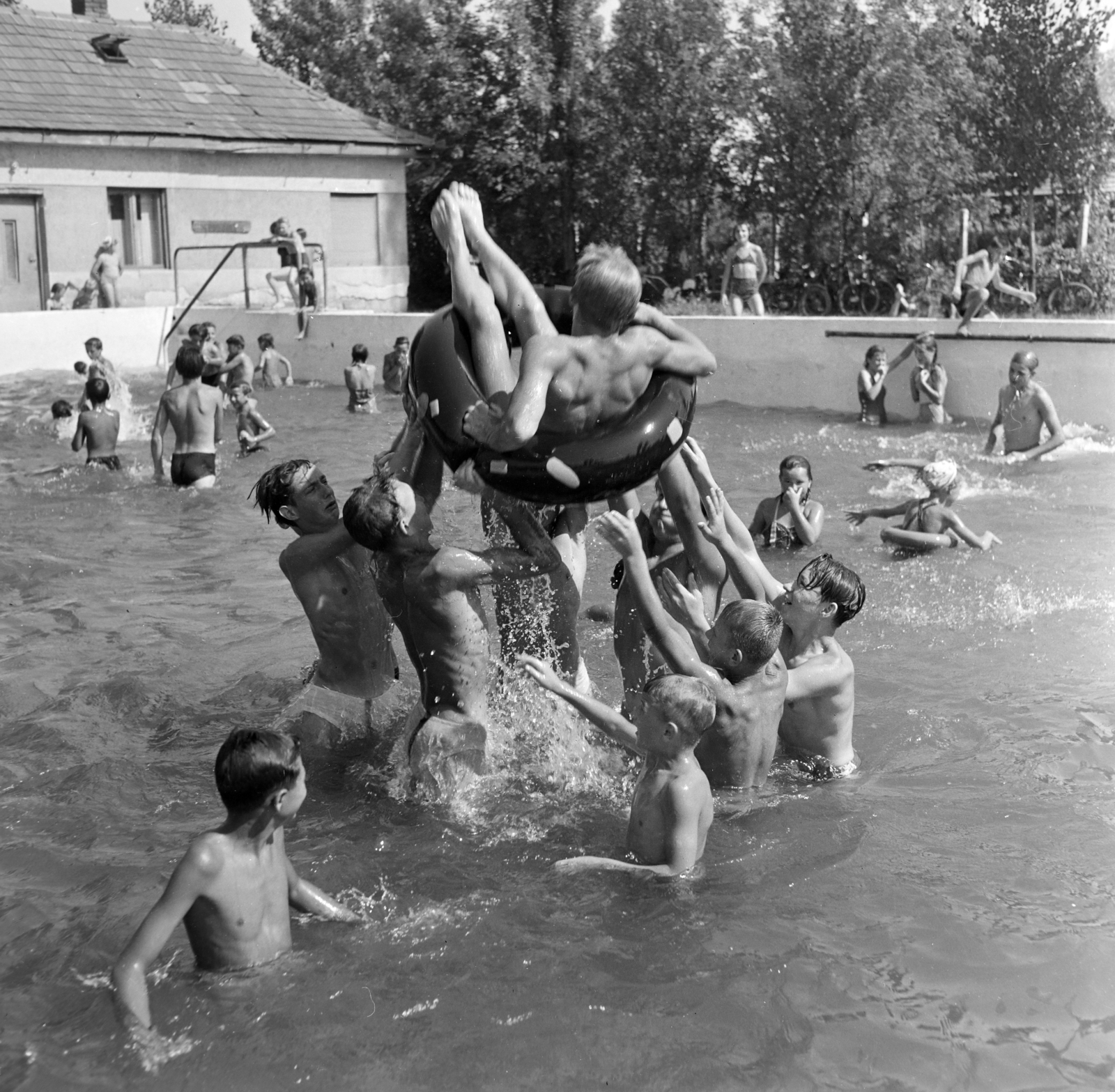 1965, Gábor Viktor, strand, mutatvány, úszógumi, Fortepan #193635