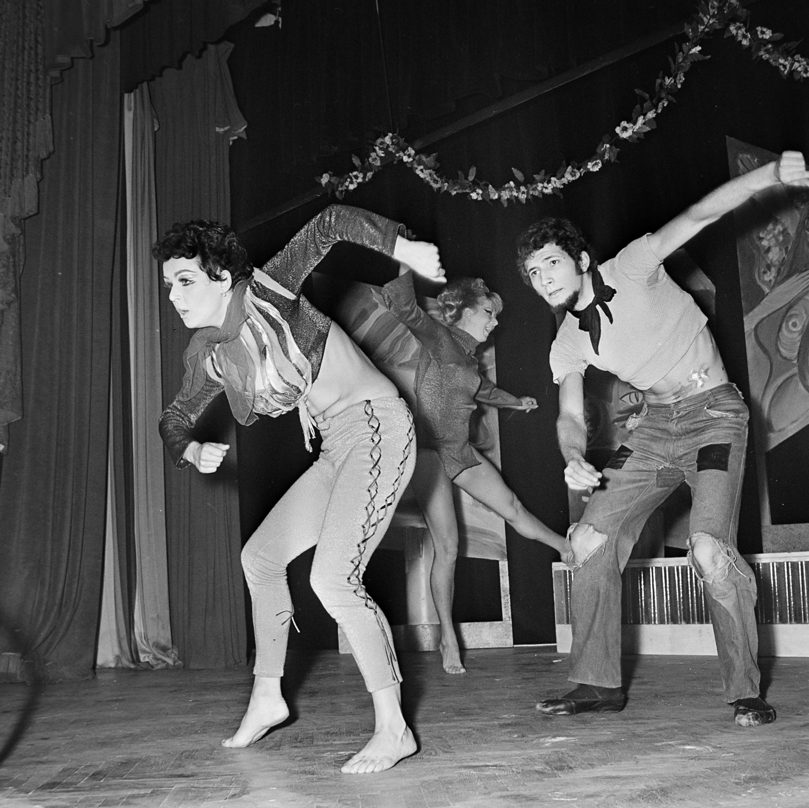 Hungary, Budapest VI., Nagymező utca 17., Budapest Táncpalota (Moulin Rouge)., 1969, Gábor Viktor, Budapest, Fortepan #193708
