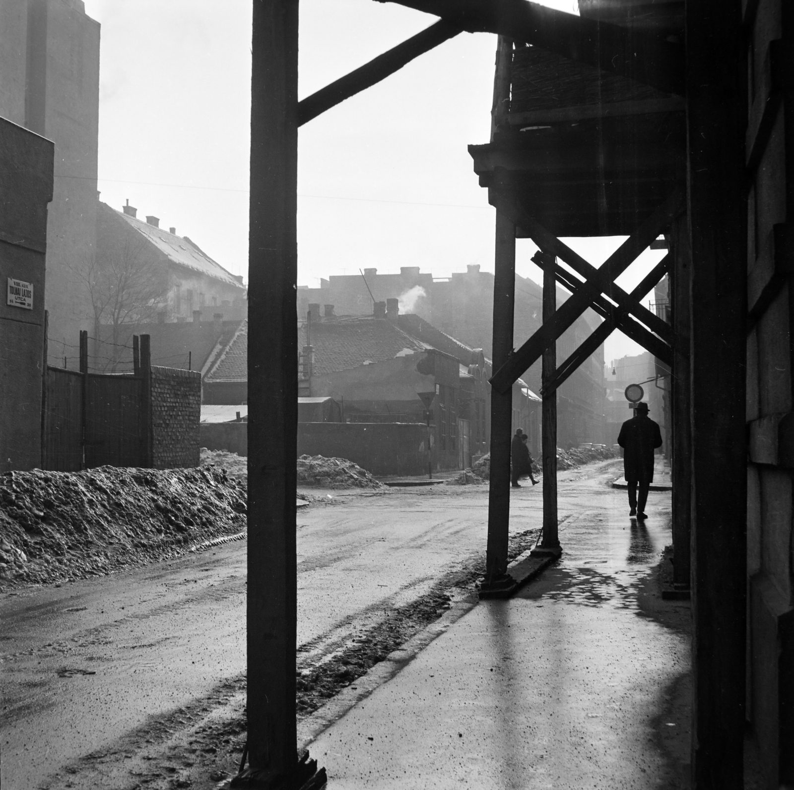 Hungary, Budapest VIII., a Tolnai Lajos utca és a Déri Miksa utca kereszteződése a József utca felé nézve., 1968, Gábor Viktor, Budapest, Fortepan #193797