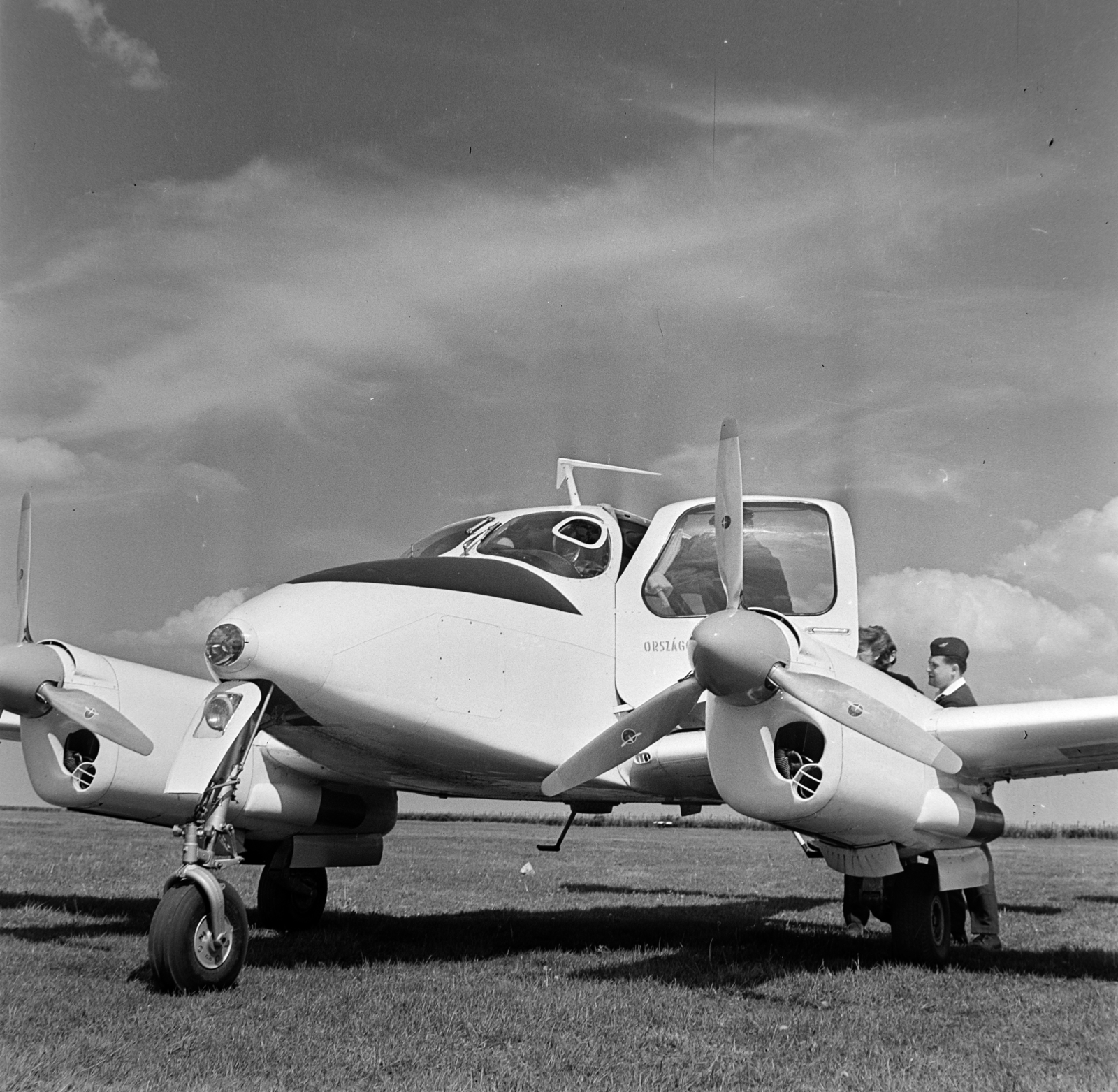 Hungary, Budaörs Airport, Budapest XI., az Országos Mentőszolgálat Morava L-200D típusú repülője., 1967, Gábor Viktor, Budapest, Fortepan #193833