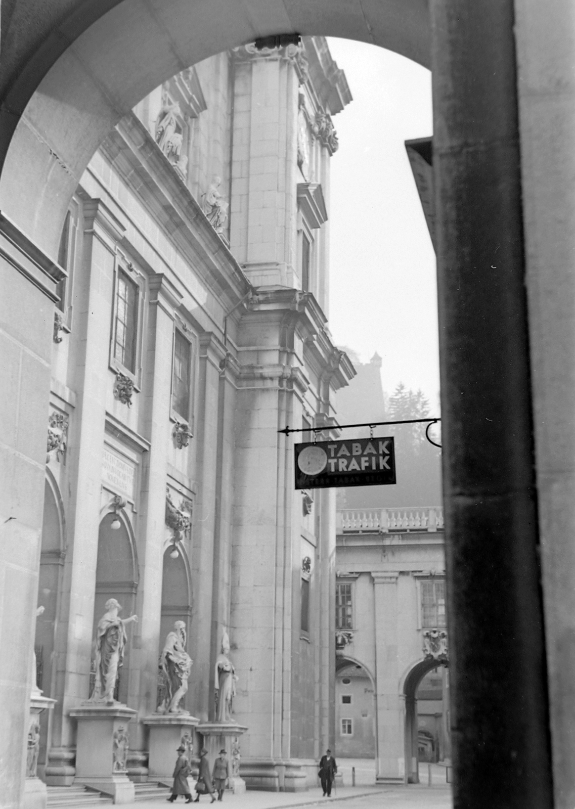 Ausztria, Salzburg, Dóm, 1942, Wein Sarolta, trafik, barokk-stílus, katolikus, székesegyház, Santino Solari-terv, Fortepan #19384