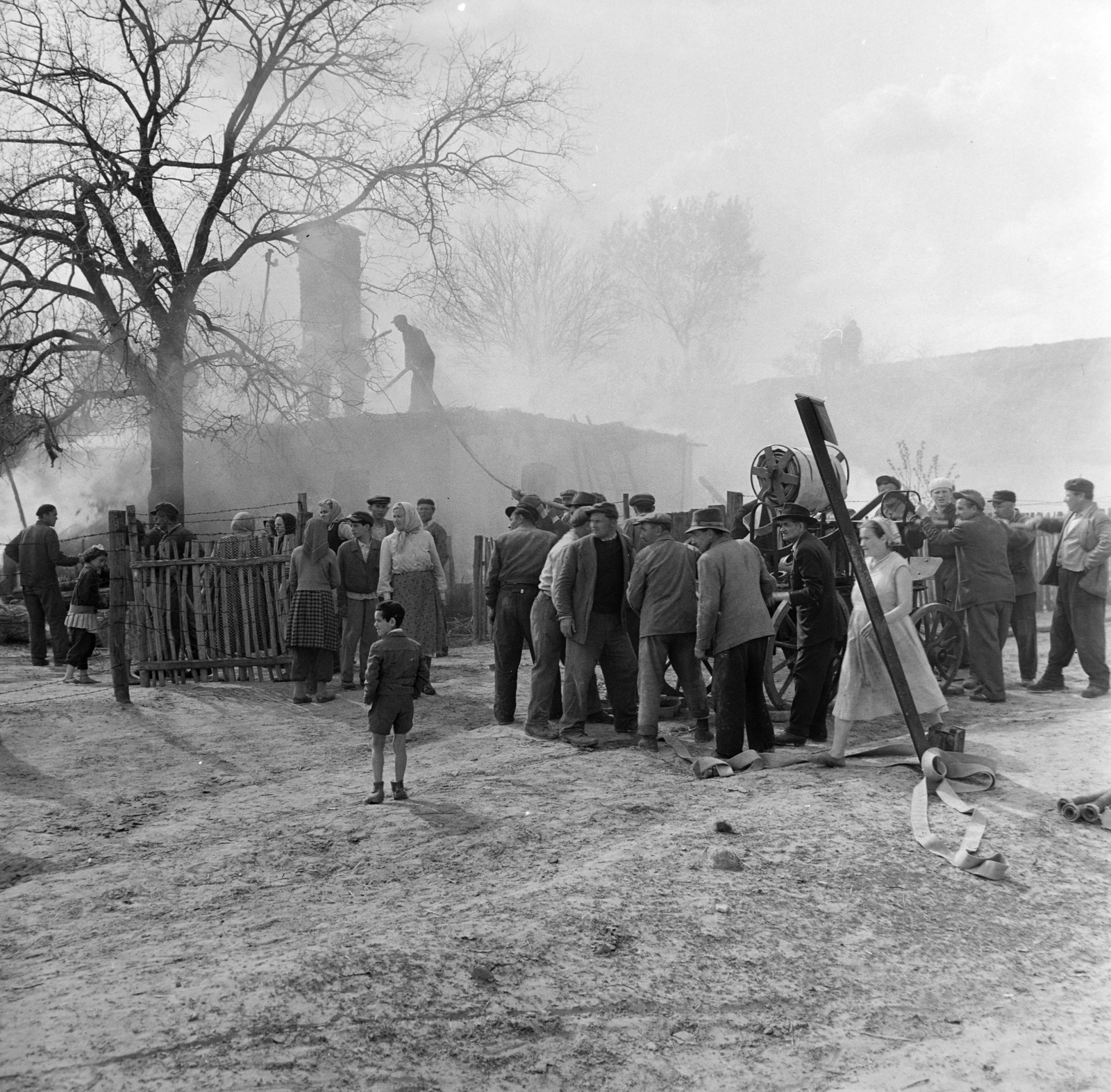 1963, Gábor Viktor, tűzoltó fecskendő, Fortepan #193842