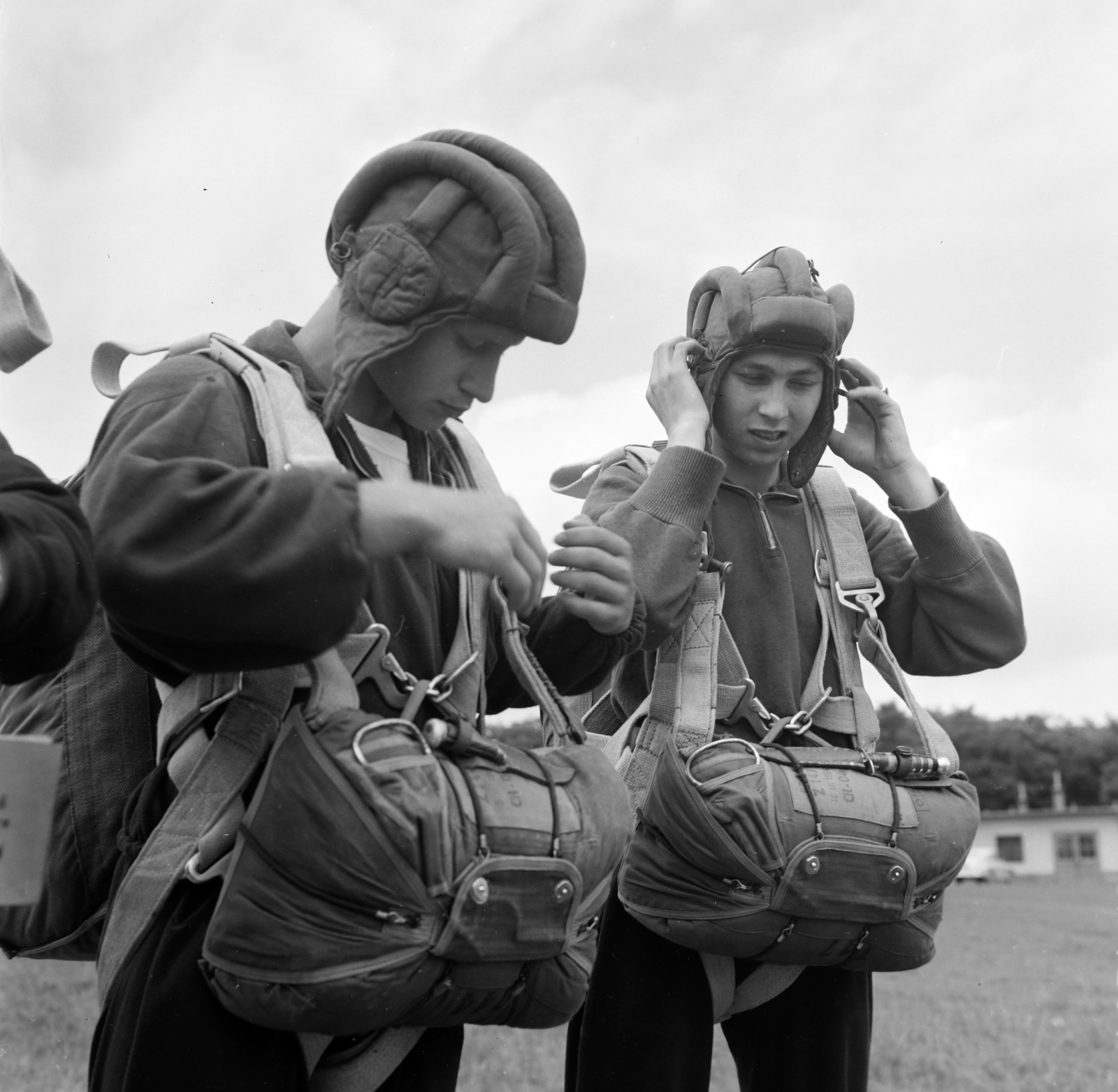 1966, Gábor Viktor, ejtőernyős, Fortepan #193874