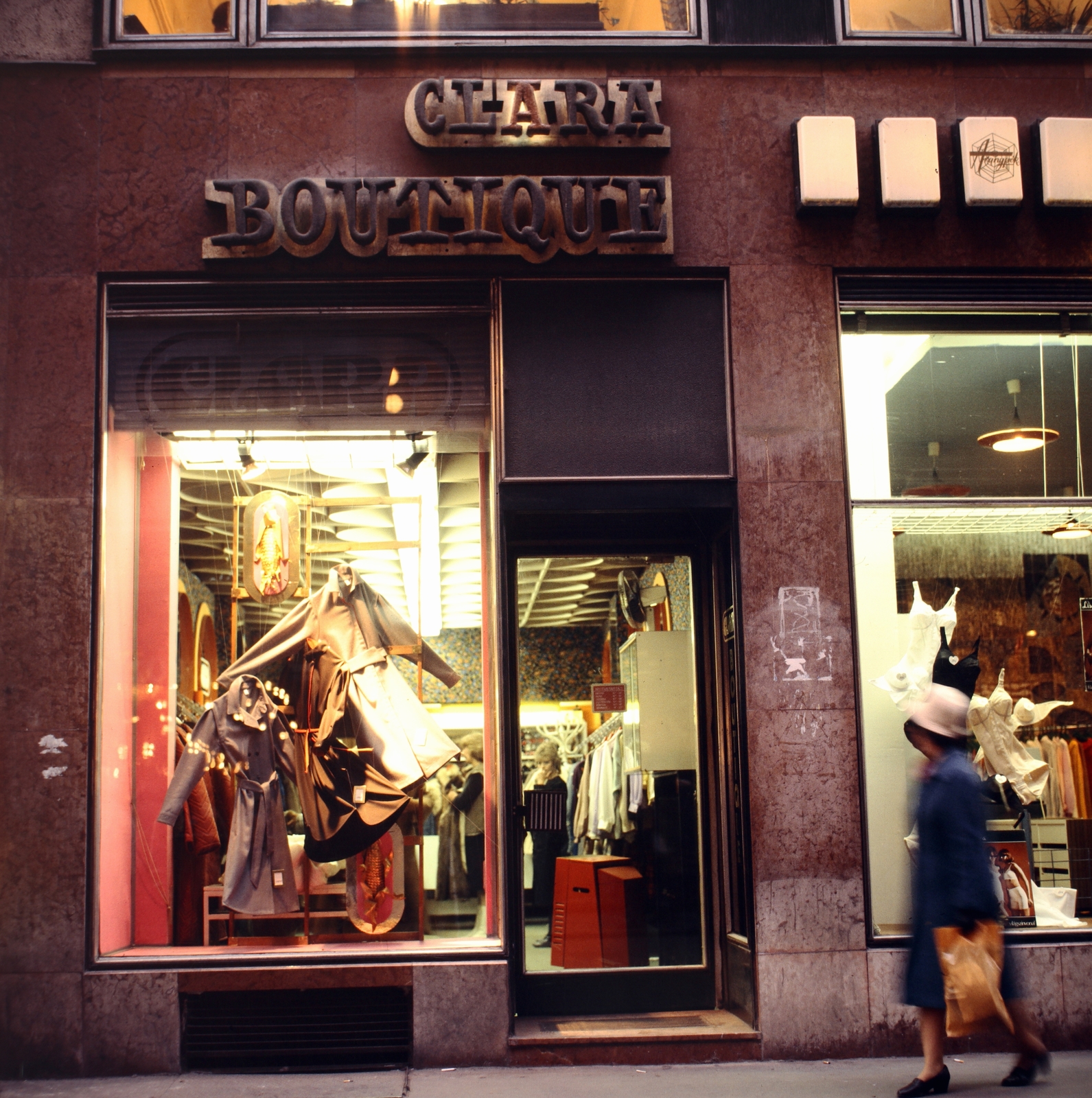 Hungary, Budapest V., Váci utca 12., Rotschild Klára divatszalonja, a Clara., 1981, Gábor Viktor, colorful, boutique, Budapest, Fortepan #194107