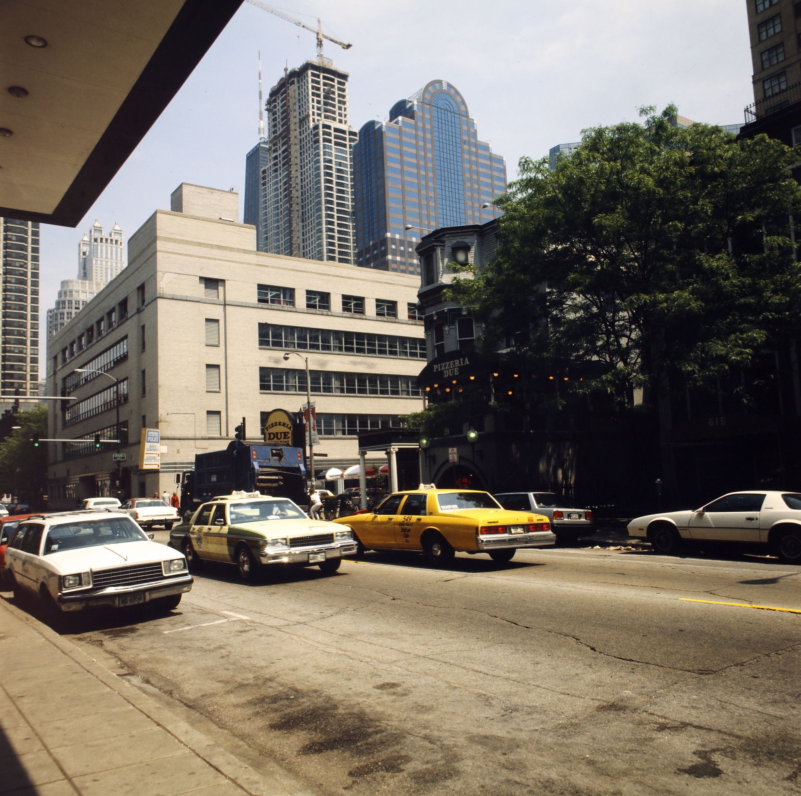 USA, Illionis State, Chicago, a N Wabash Avenue az E Ohio Street és az E Ontario Street között., 1990, Gábor Viktor, Fortepan #194141