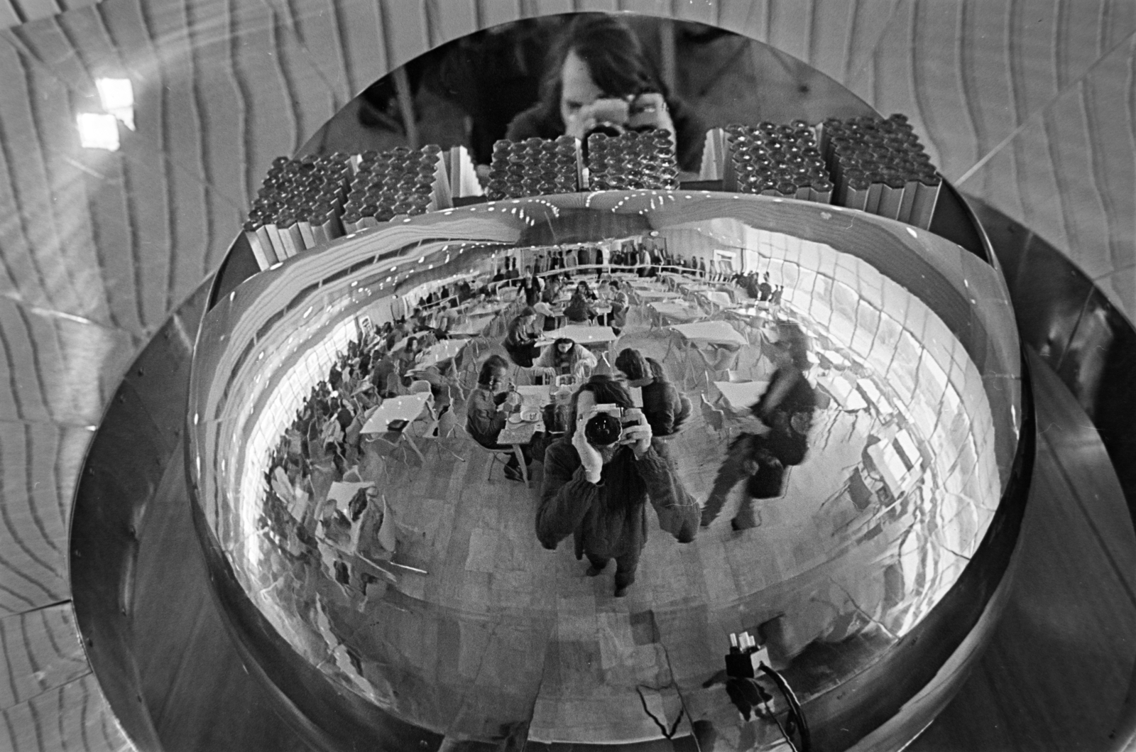 Hungary, Győr, Közlekedési és Távközlési Műszaki Főiskola (később Széchenyi Egyetem), menza., 1974, Gábor Viktor, photography, reflection, Fortepan #194158