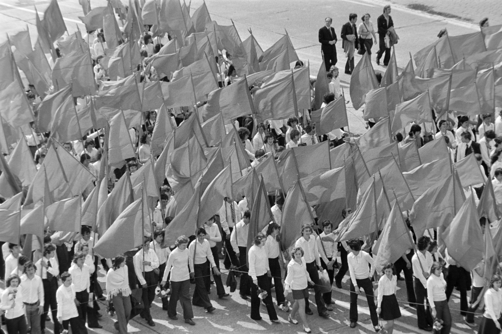 Hungary, Budapest XIV., Ötvenhatosok tere (Felvonulási tér), május 1-i felvonulás., 1975, Gábor Viktor, Budapest, Fortepan #194193