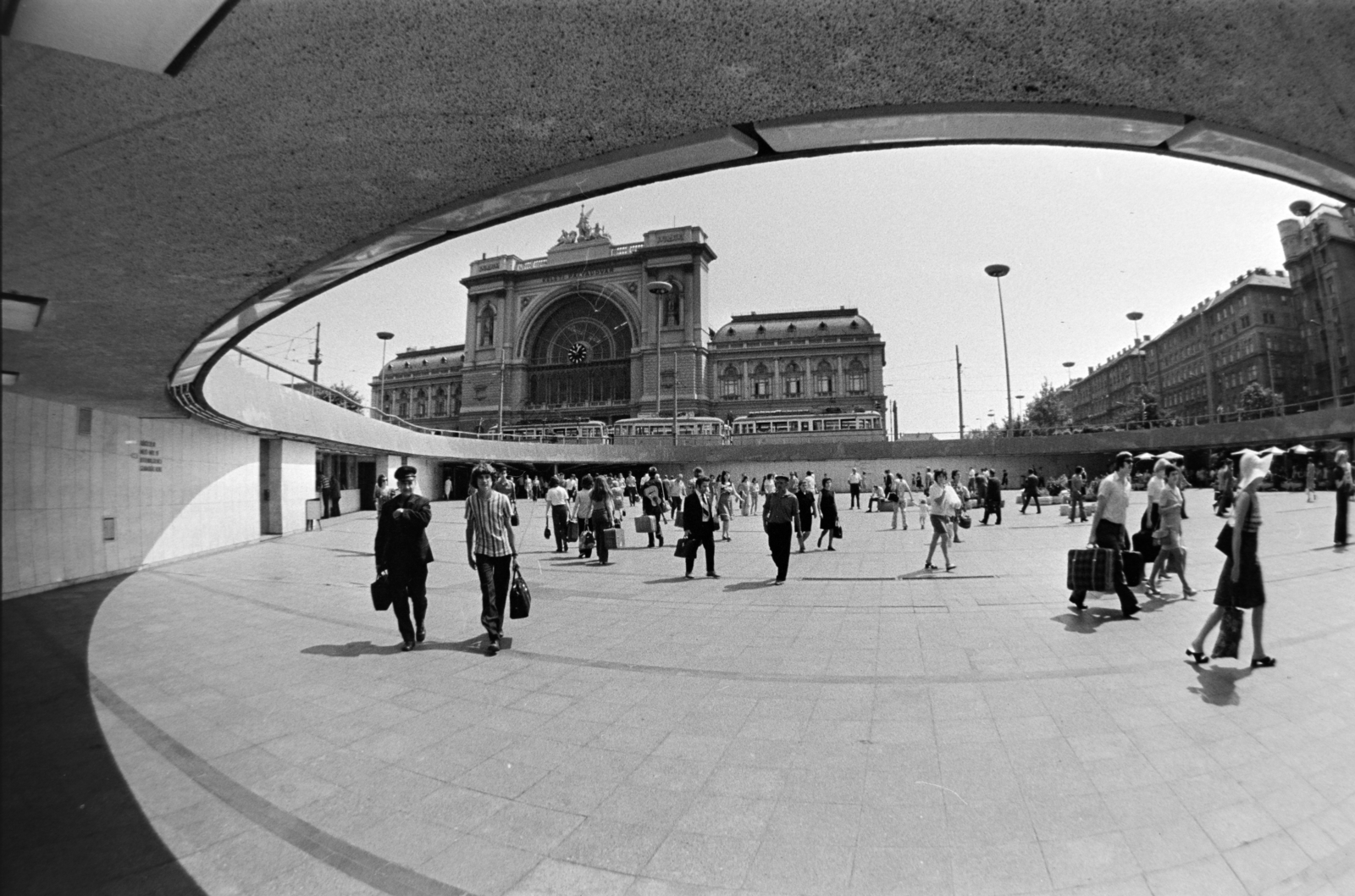 Magyarország, Budapest VIII., Baross tér, aluljáró a Keleti pályaudvar előtt., 1974, Gábor Viktor, Budapest, Fortepan #194248