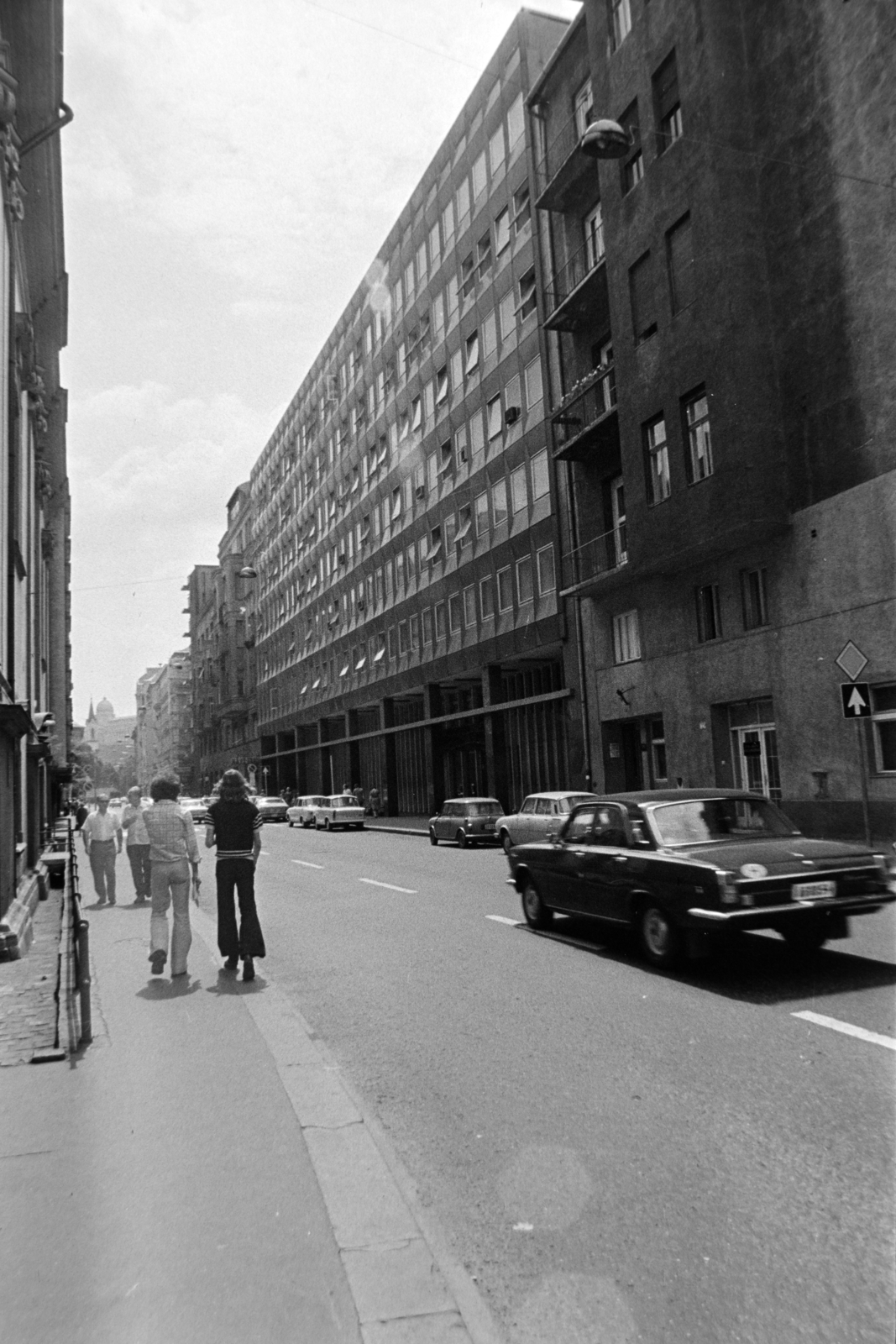 Hungary, Budapest I., a Fő utca Batthyány tér és Corvin tér közötti házsora., 1975, Gábor Viktor, Budapest, Fortepan #194259