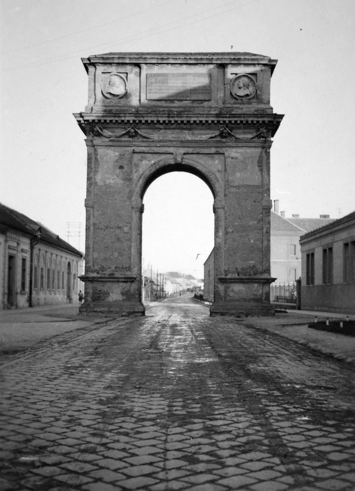 Hungary, Vác, Diadalív (Kőkapu)., 1924, Lencse Zoltán, triumphal arch, Isidore Canevale-design, Fortepan #19442