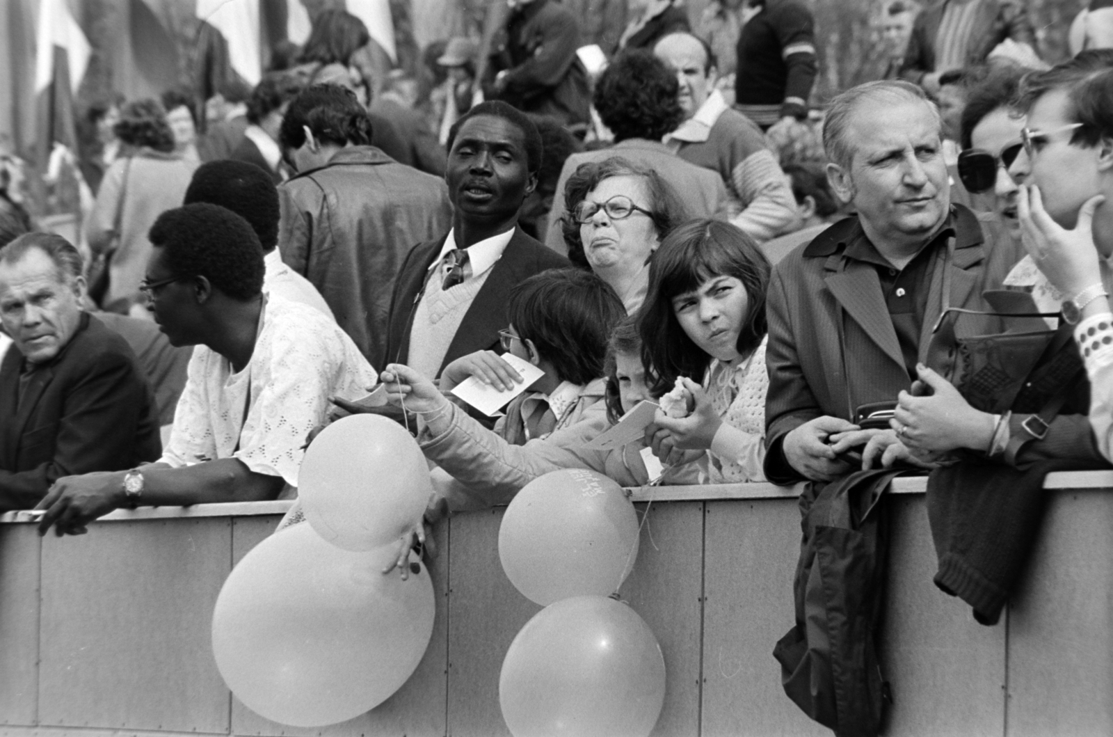 Magyarország, Budapest XIV., Ötvenhatosok tere (Felvonulási tér), május 1-i ünnepség, díszvendégek a tribünön., 1978, Gábor Viktor, Budapest, Fortepan #194475