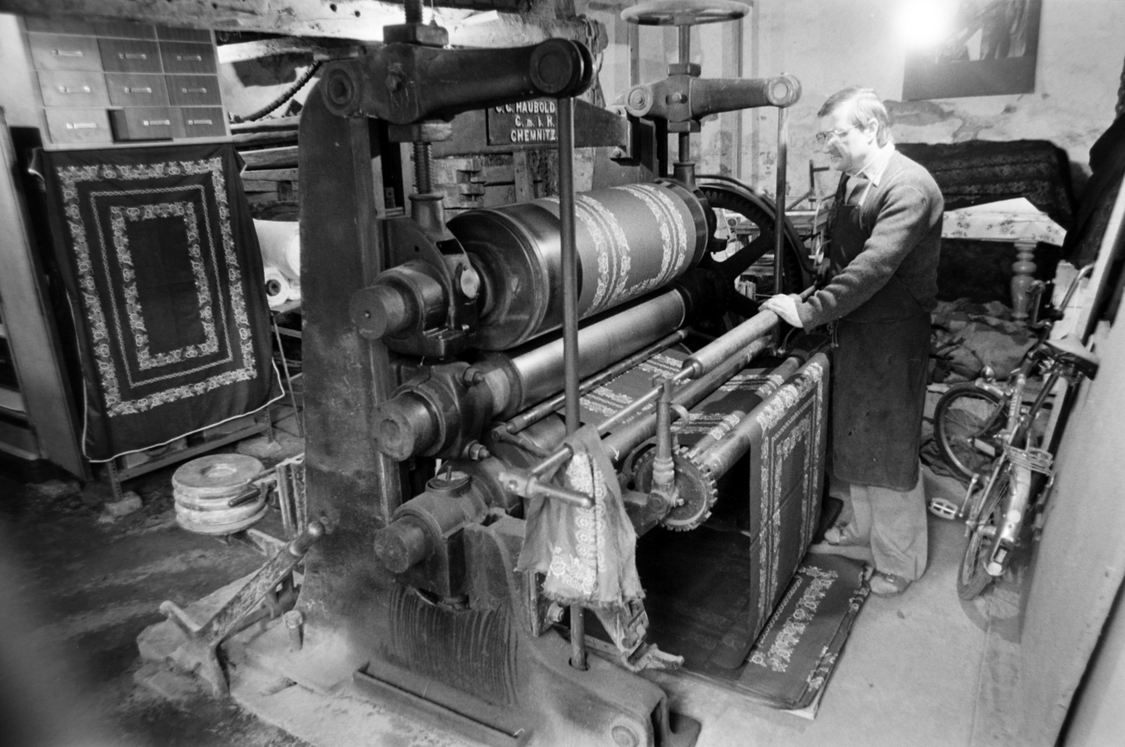 Hungary, Bácsalmás, Skorutyák János kékfestő mester., 1984, Gábor Viktor, Fortepan #194568