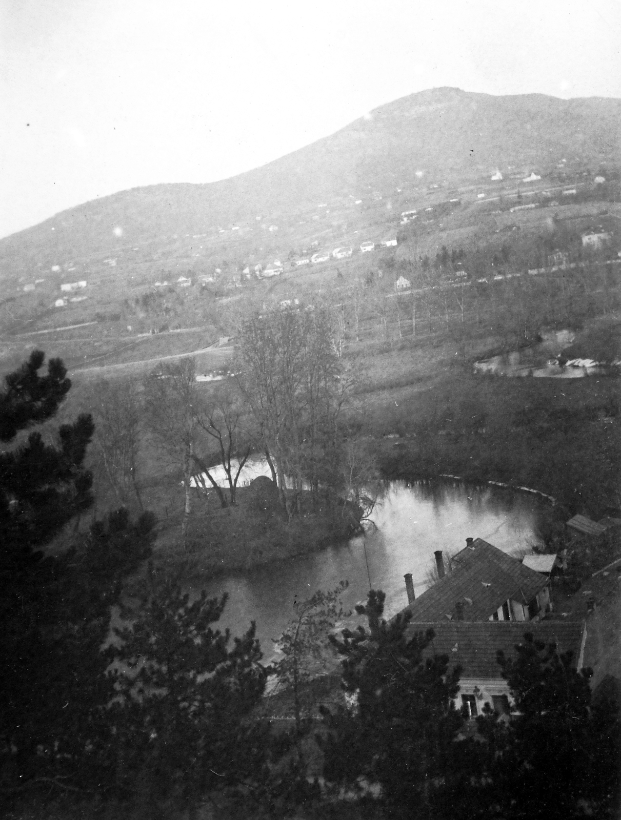 Slovakia, Nitra, kilátás a várból a Nyitra folyóra és a Zobor-hegyre., 1929, Fortepan, Czechoslovakia, Fortepan #19458