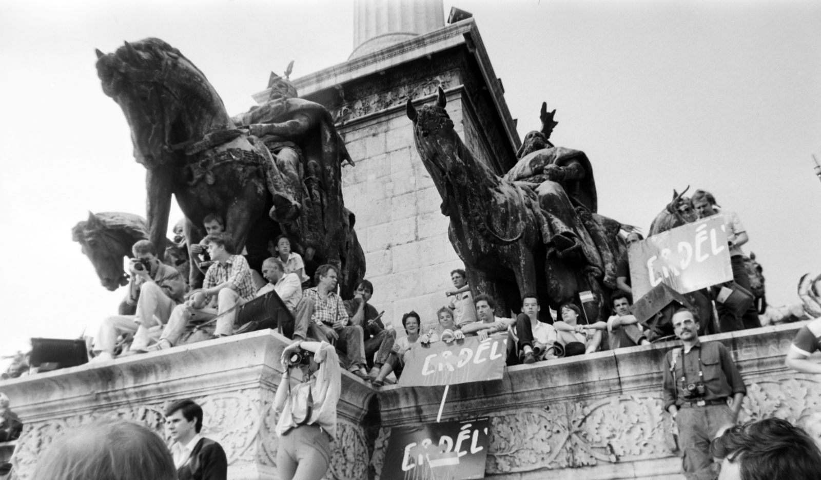 Hungary, Budapest XIV., Hősök tere, az erdélyi falurombolás elleni tüntetés 1988. június 27-én., 1988, Gábor Viktor, strike, Budapest, regime change, Fortepan #194580